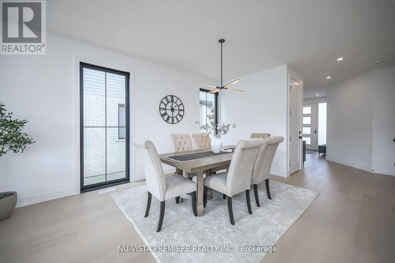 1181 HONEYWOOD DRIVE