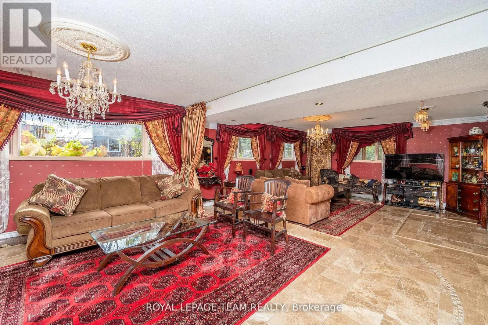1100 MOFFATT DRIVE