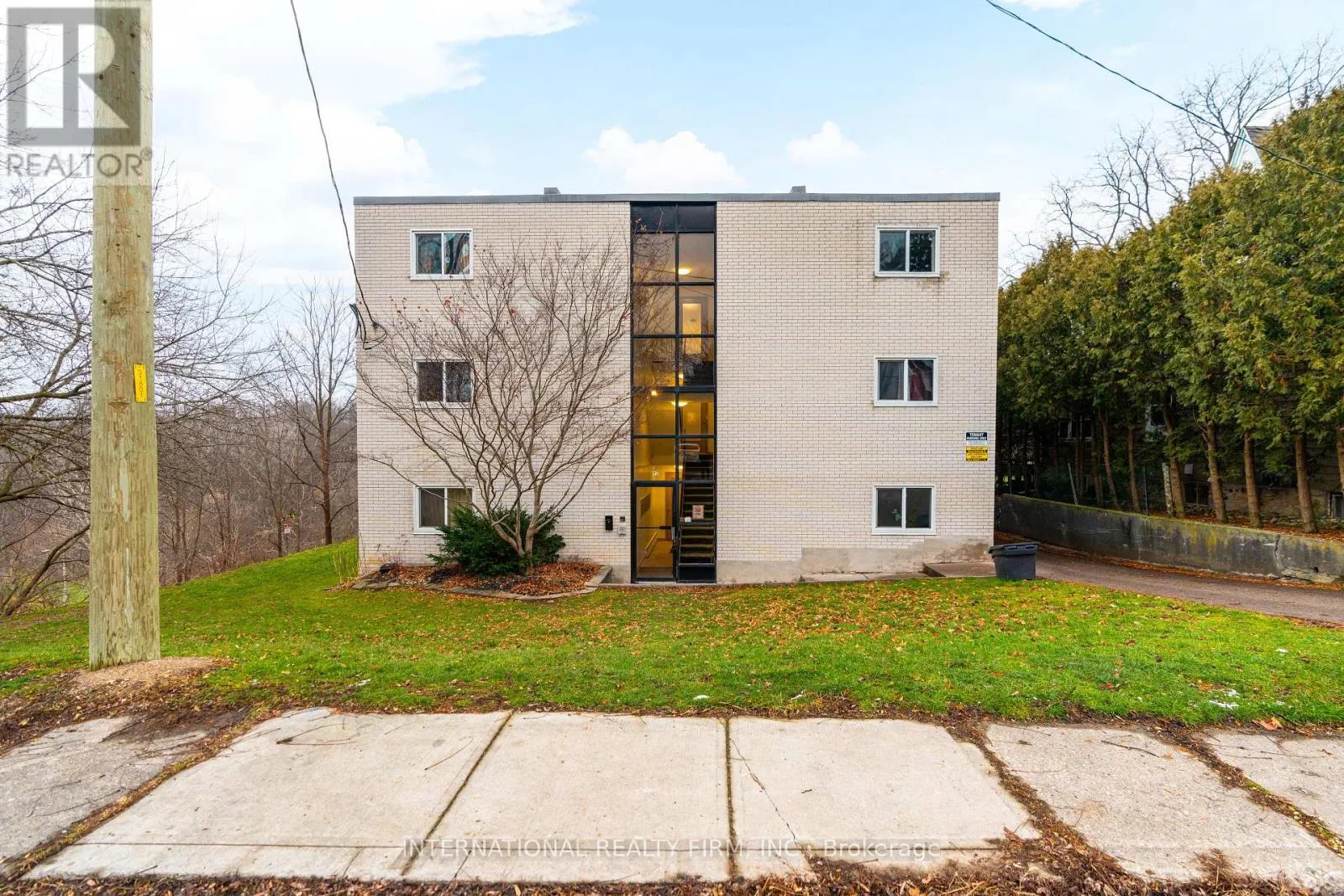 77 EAST STREET E