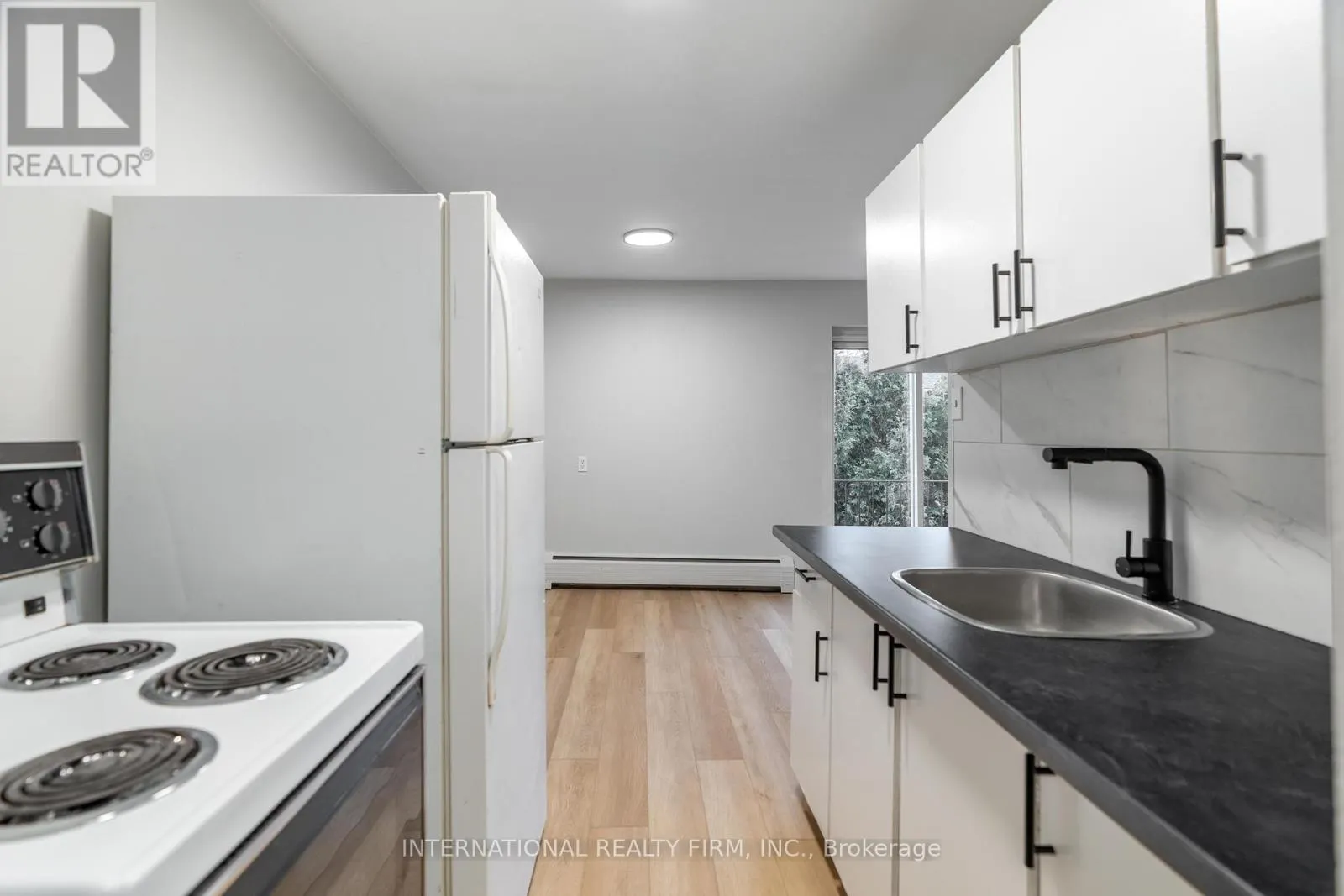 77 EAST STREET E