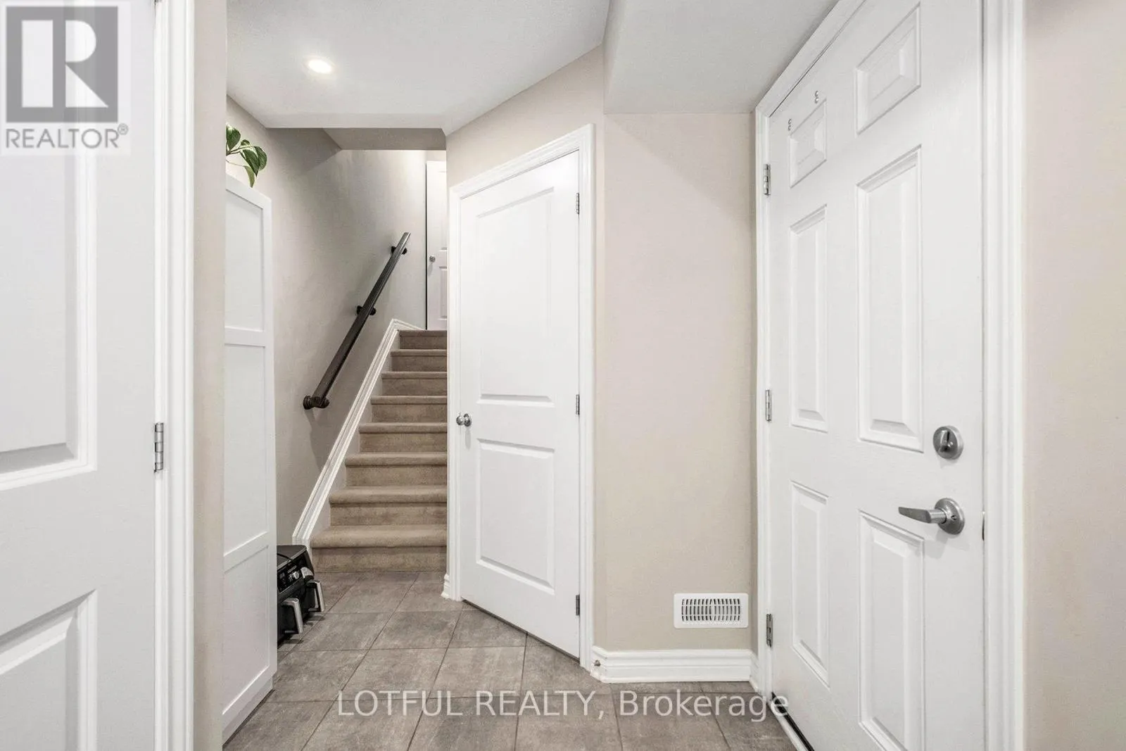222 BELLEEK LANE