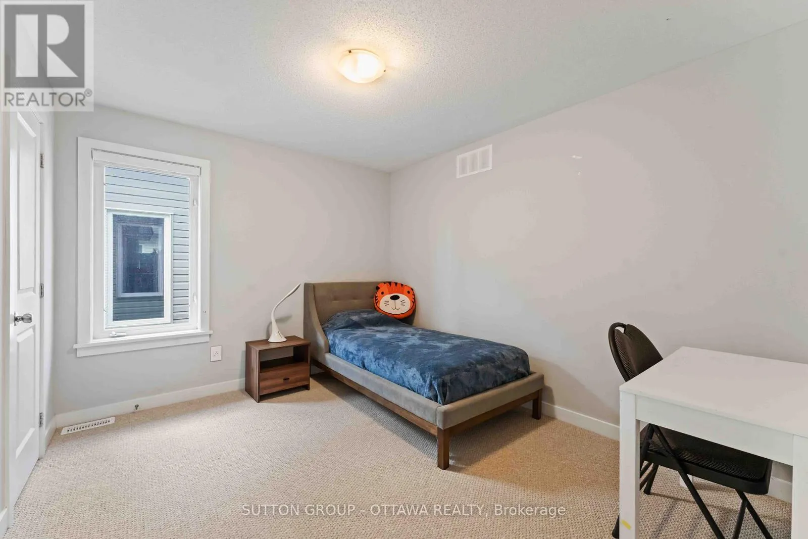 43 ARIDUS CRESCENT