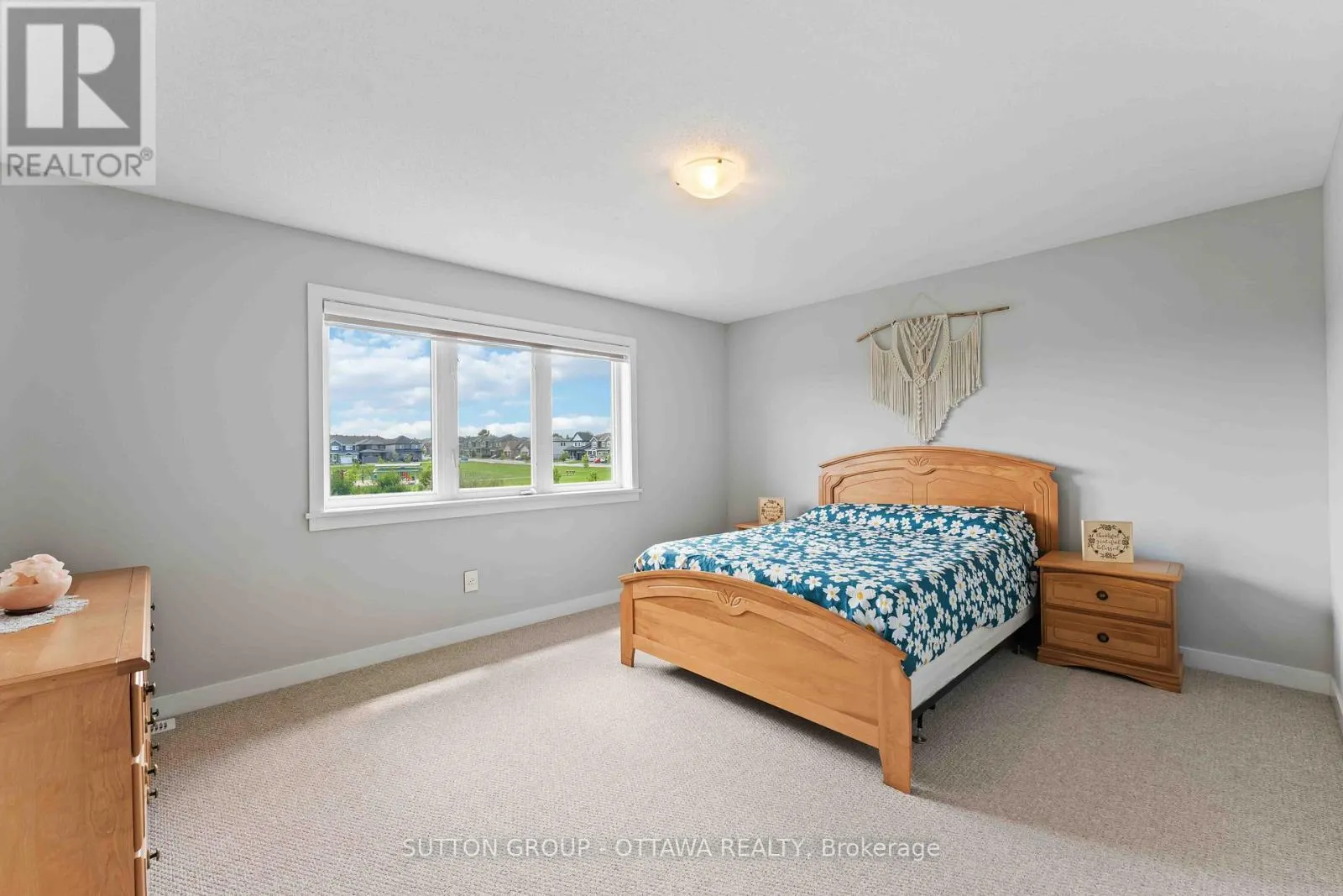 43 ARIDUS CRESCENT
