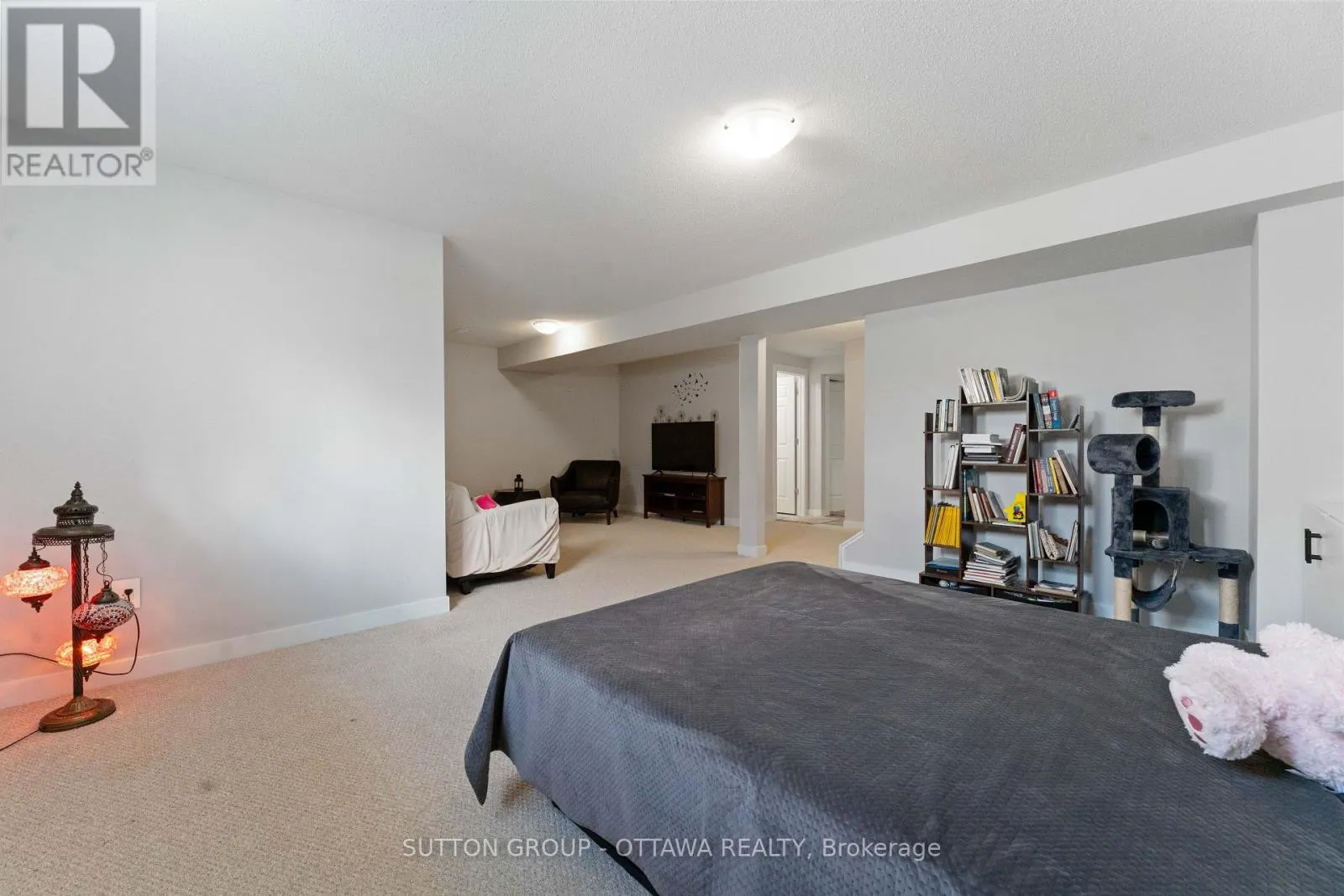 43 ARIDUS CRESCENT