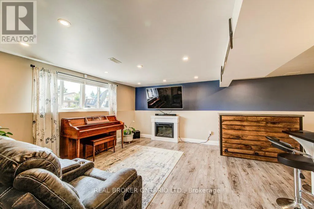 73 FALCON DRIVE