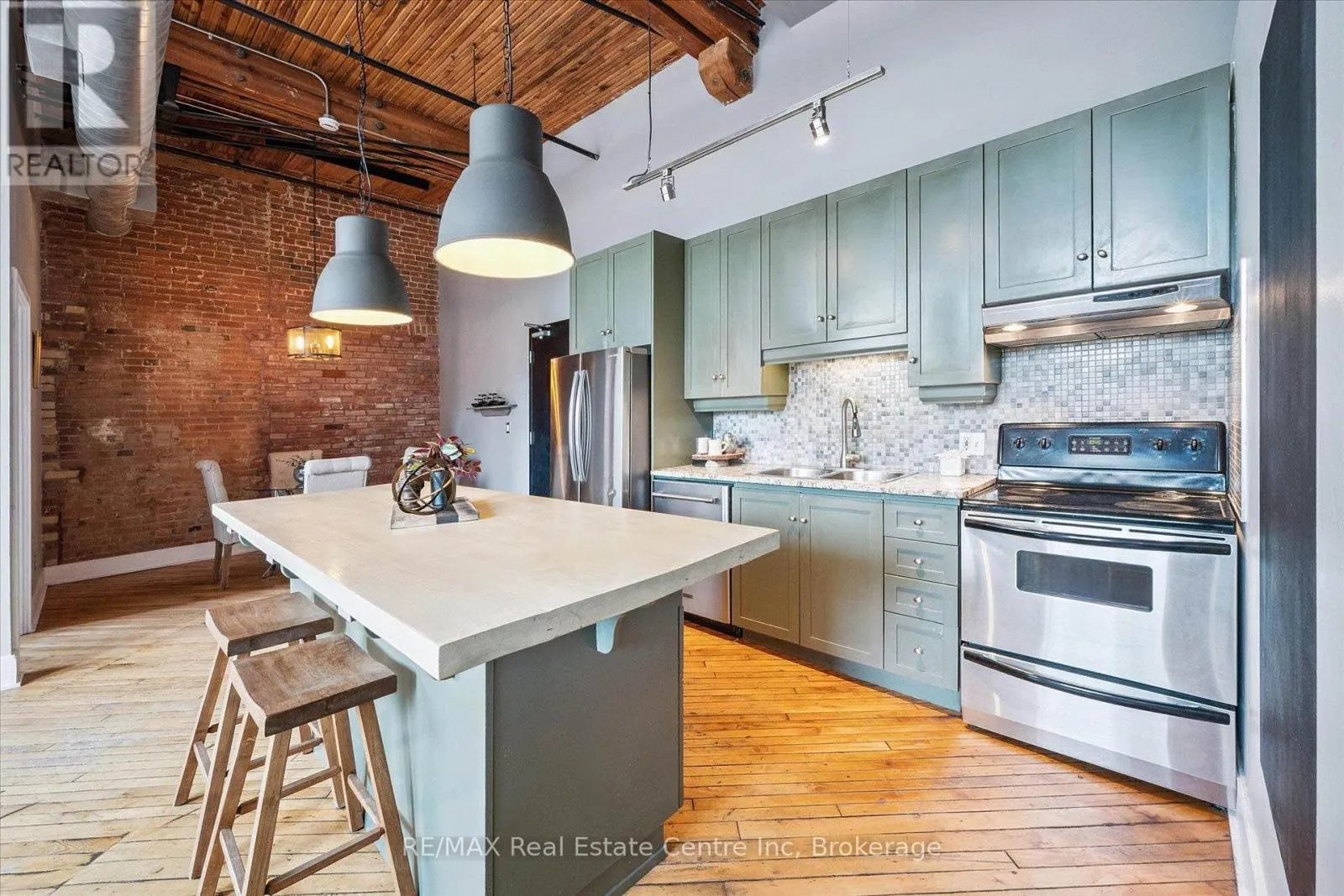 122 - 26 ONTARIO STREET, #122