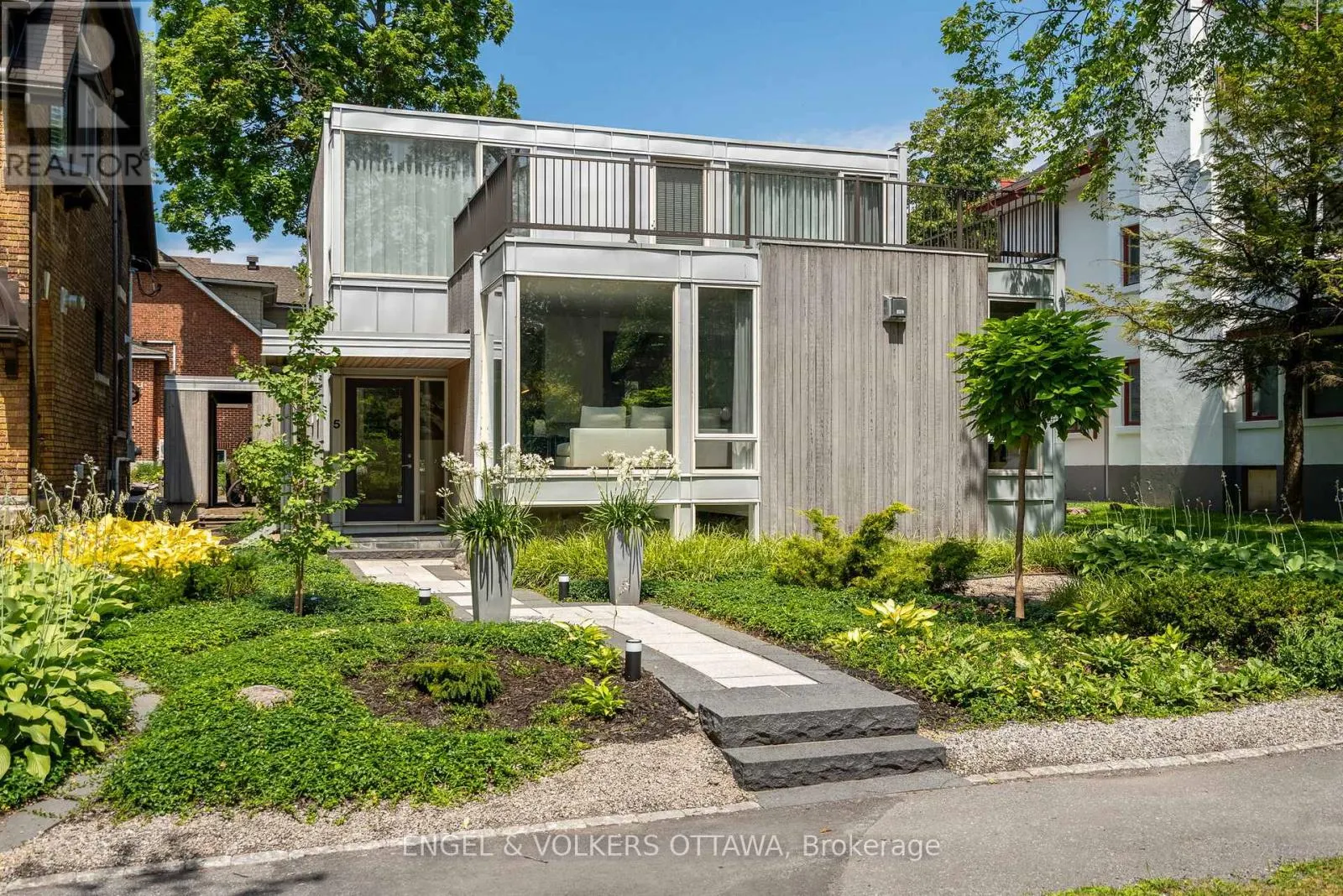 5 CLEMOW AVENUE