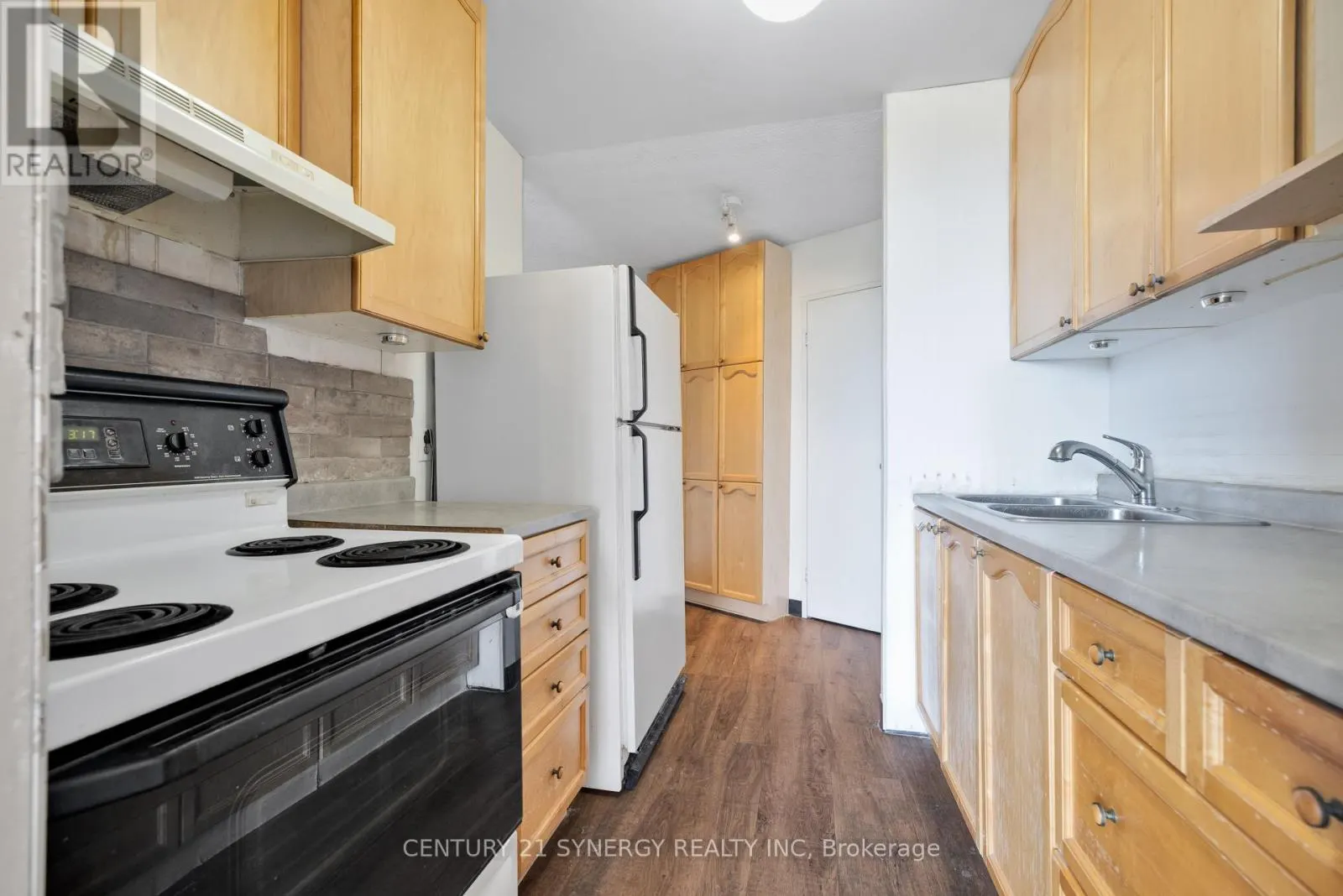 412 - 2000 JASMINE CRESCENT