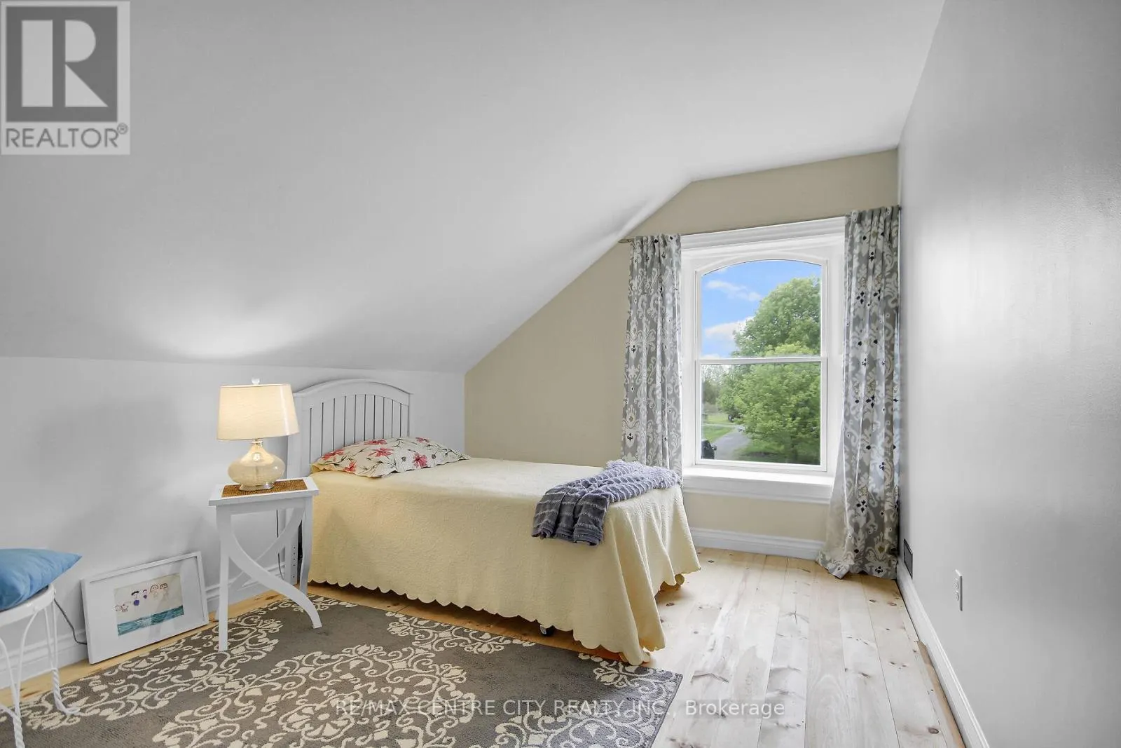 3000/2980 ROGER STEVENS DRIVE