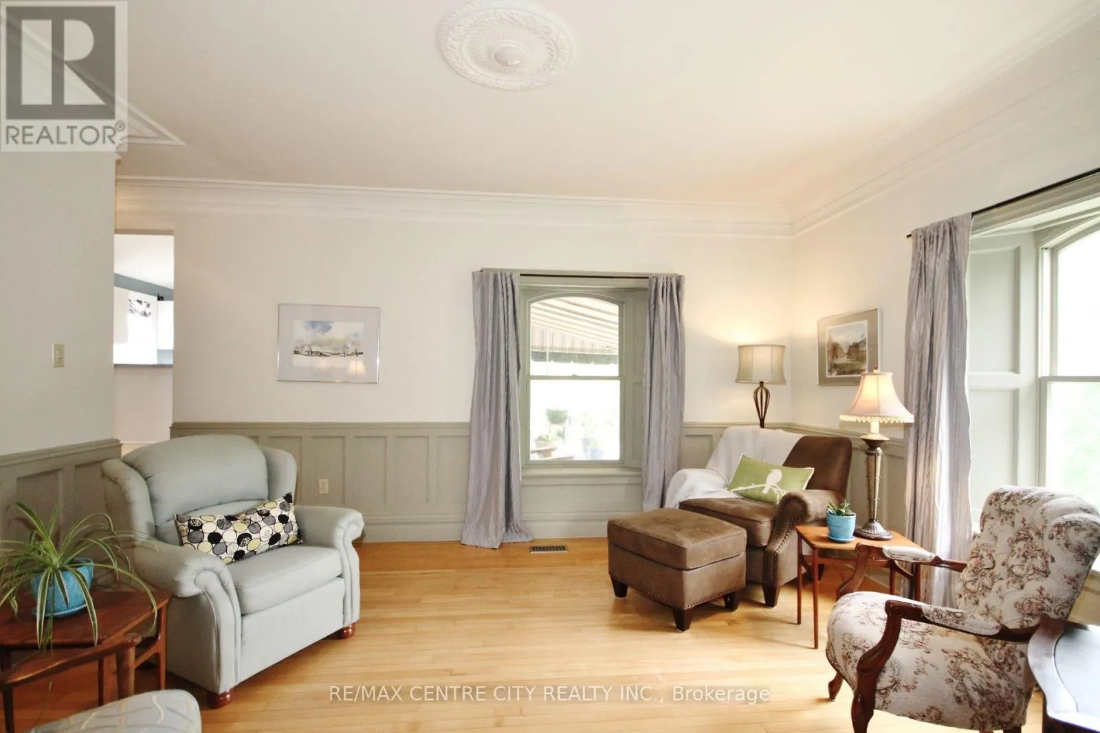 3000/2980 ROGER STEVENS DRIVE