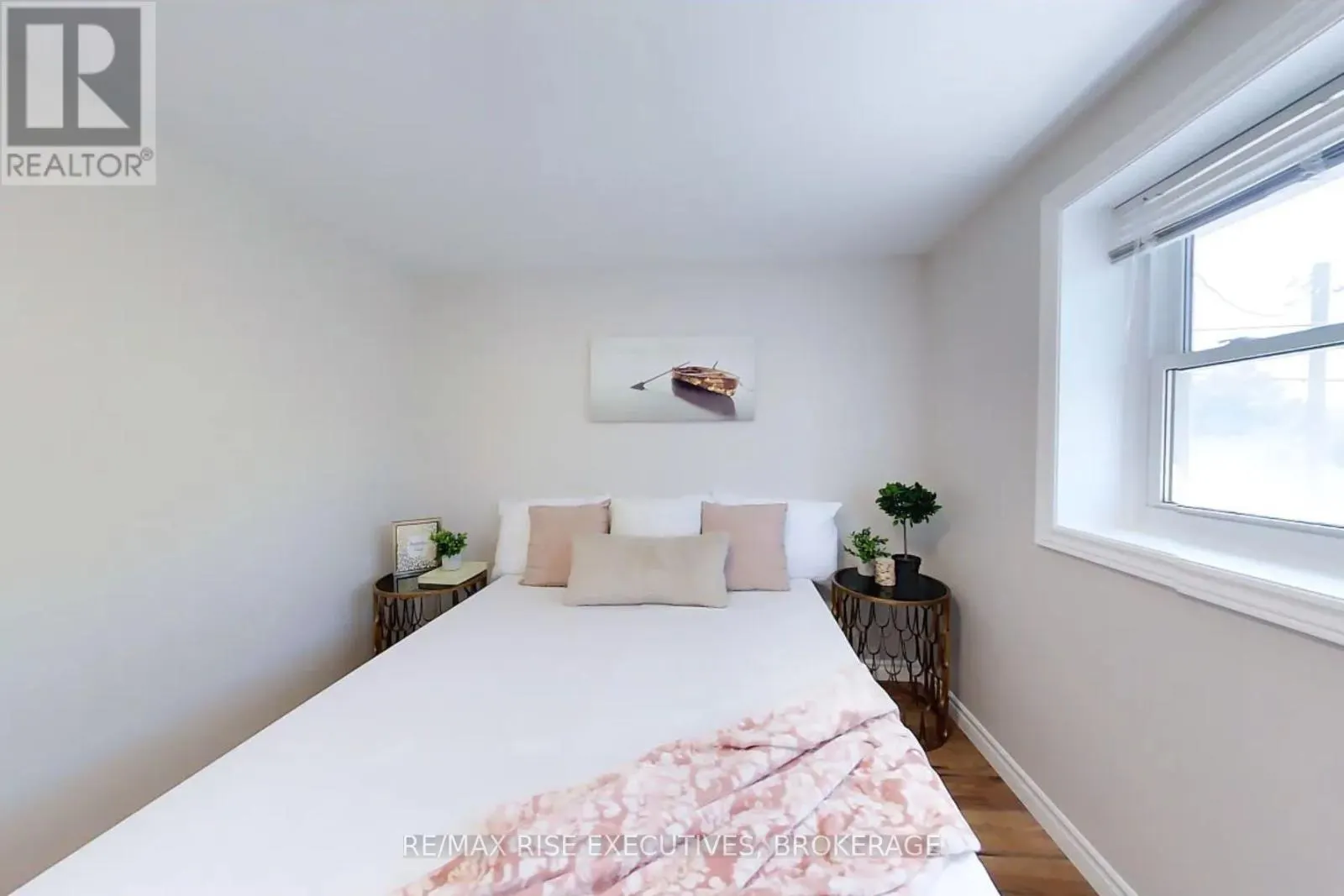 2 - 19 KENT STREET, #2