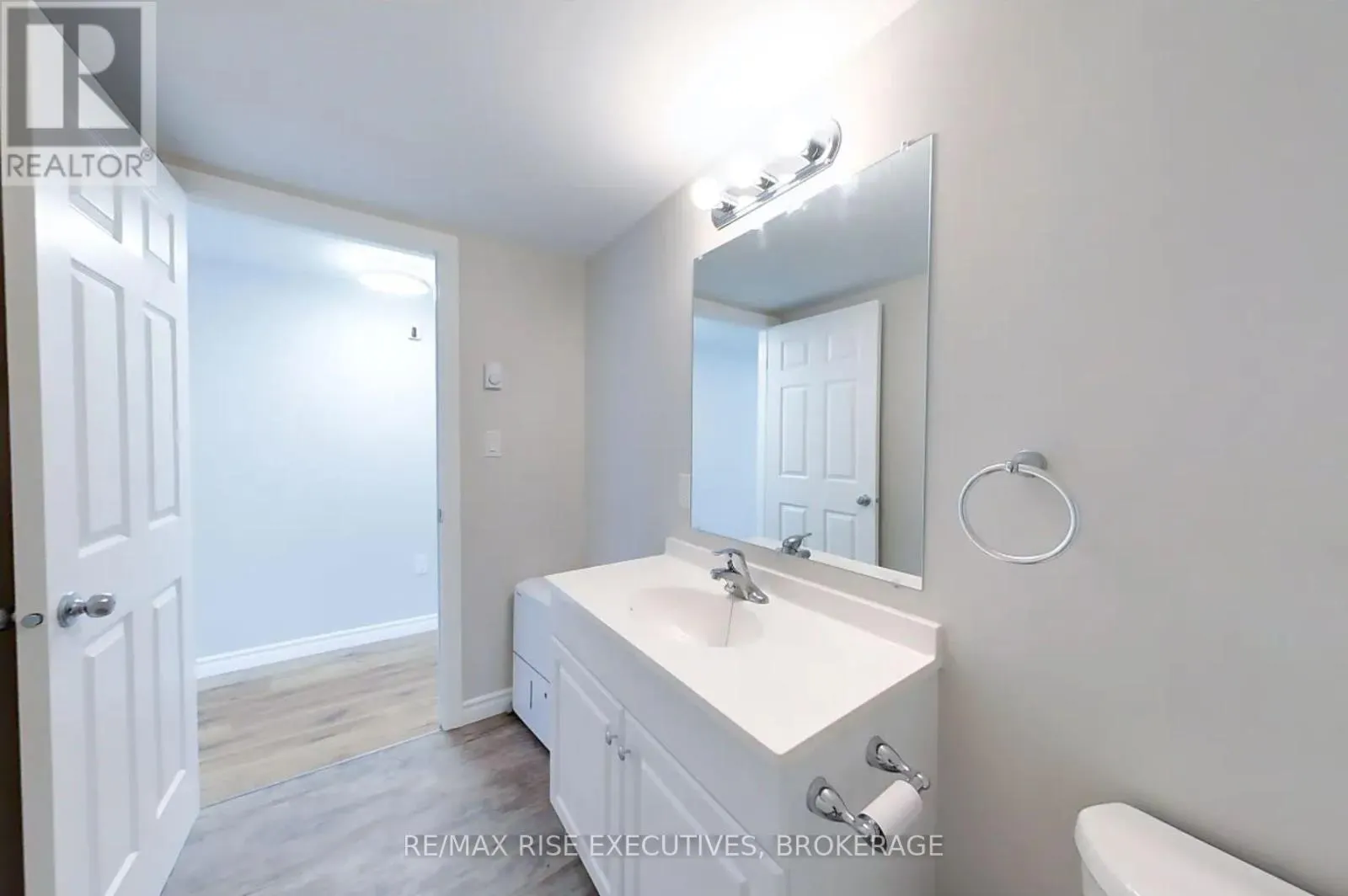 2 - 19 KENT STREET, #2