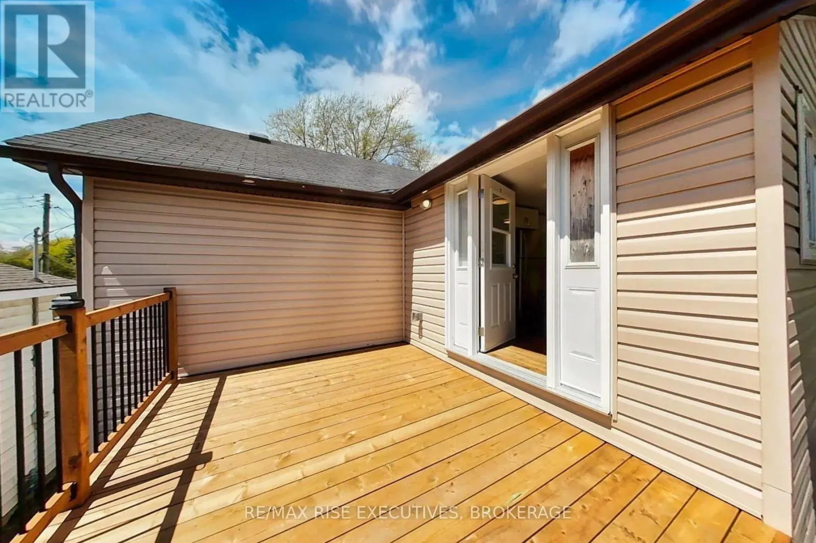 2 - 19 KENT STREET, #2