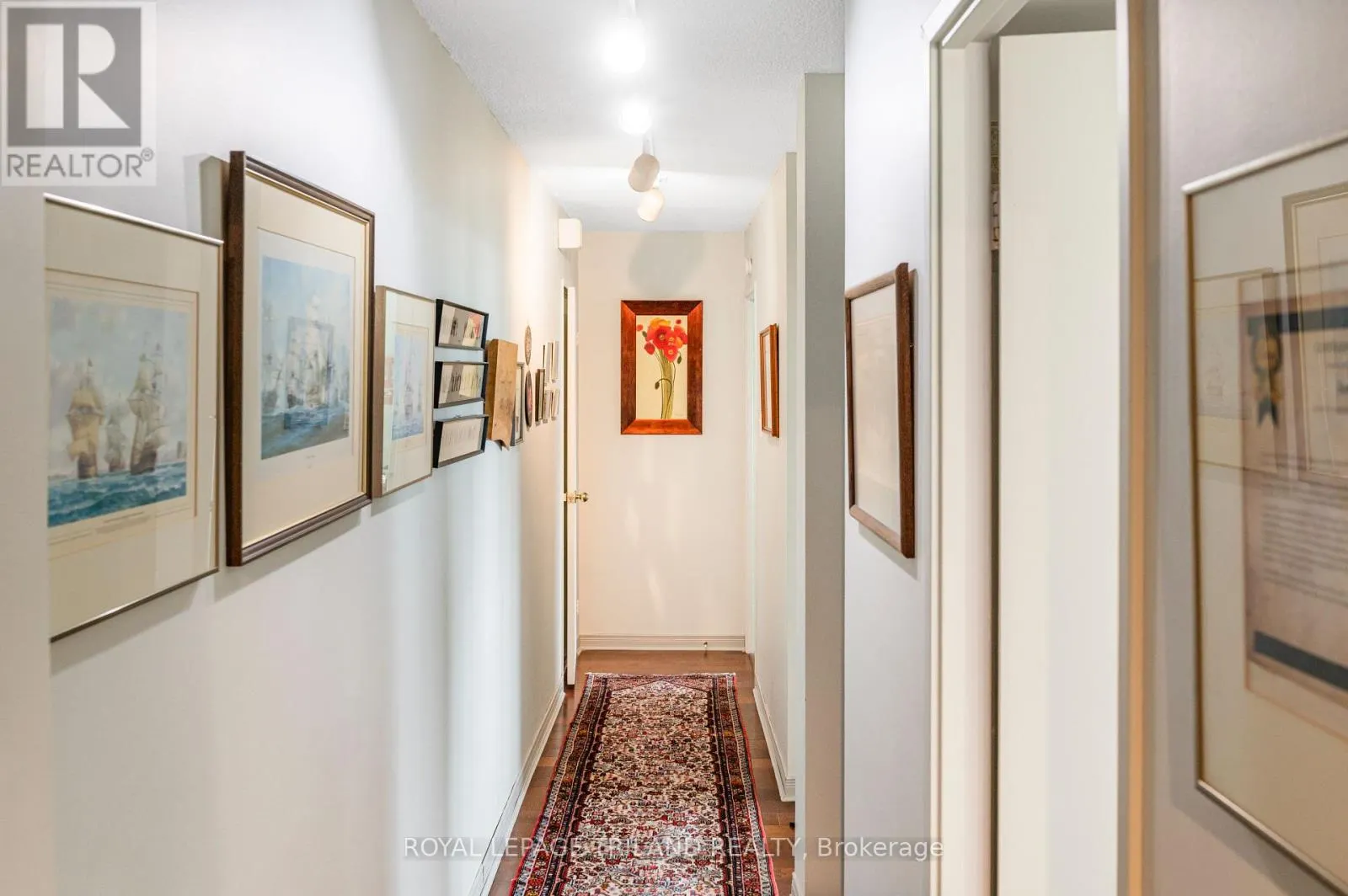 1401 - 389 DUNDAS STREET, #1401