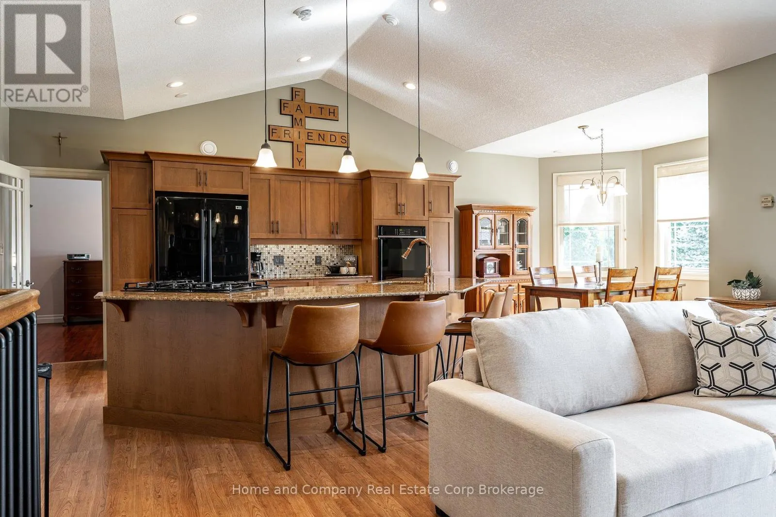 6055 FISCHER ROAD