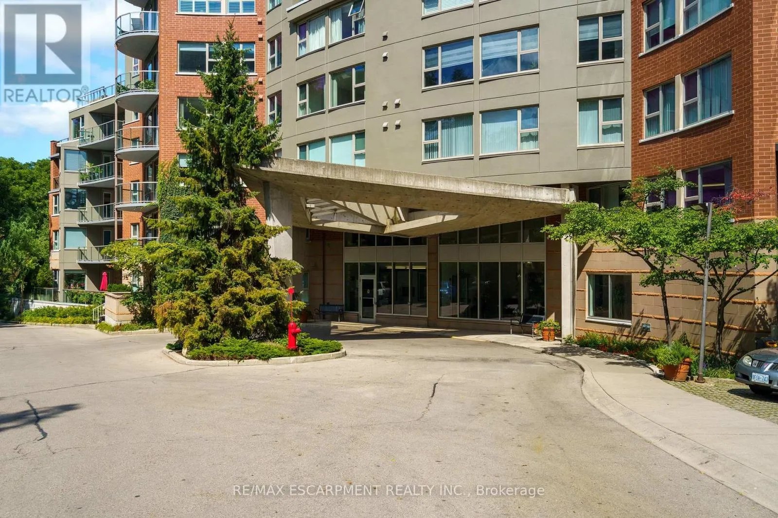 102 - 77 GOVERNORS ROAD