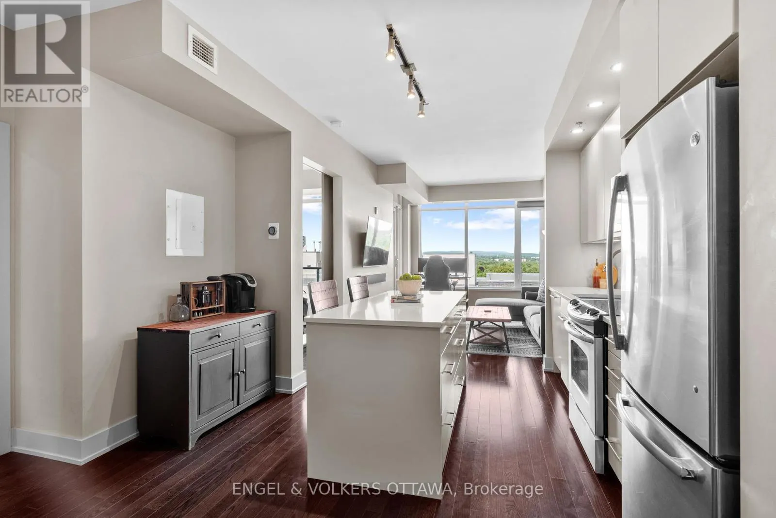 708 - 88 RICHMOND ROAD