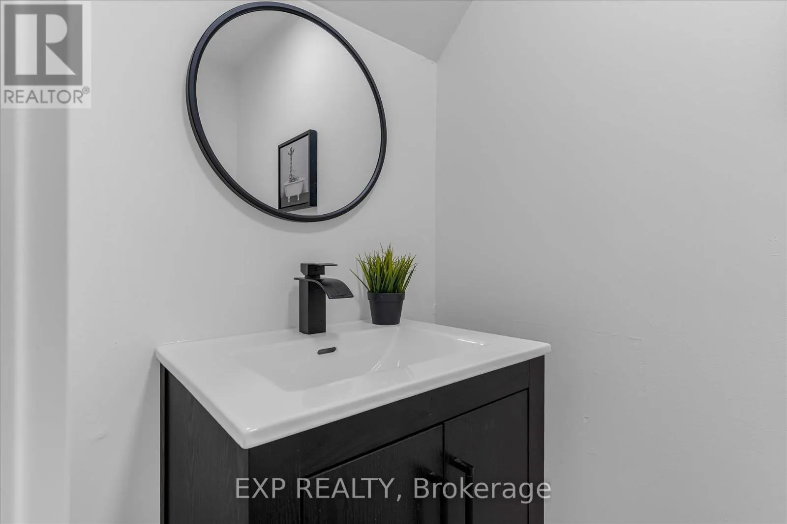 10 - 1255 UPPER GAGE AVENUE