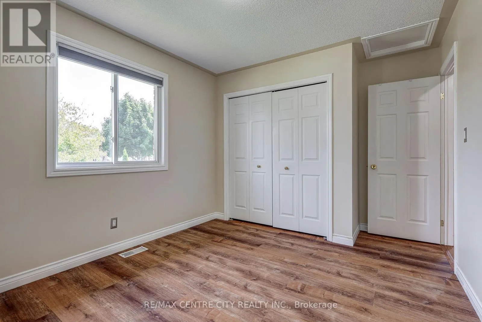 26 SIFTON DRIVE