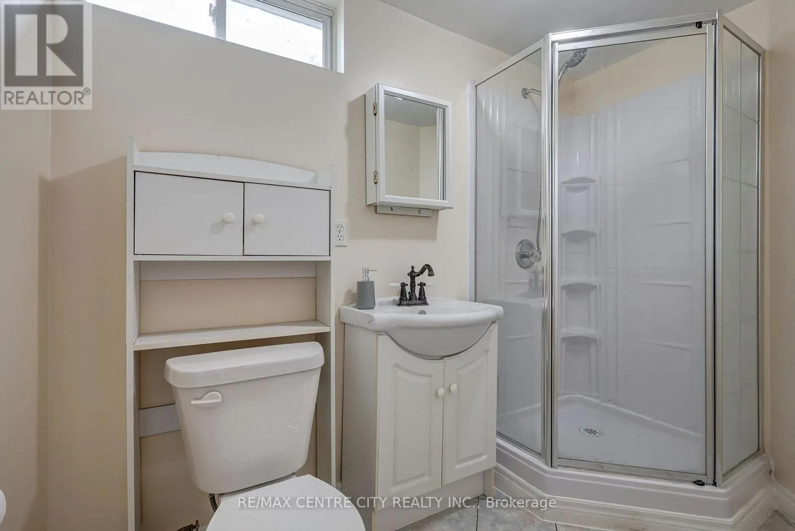 26 SIFTON DRIVE