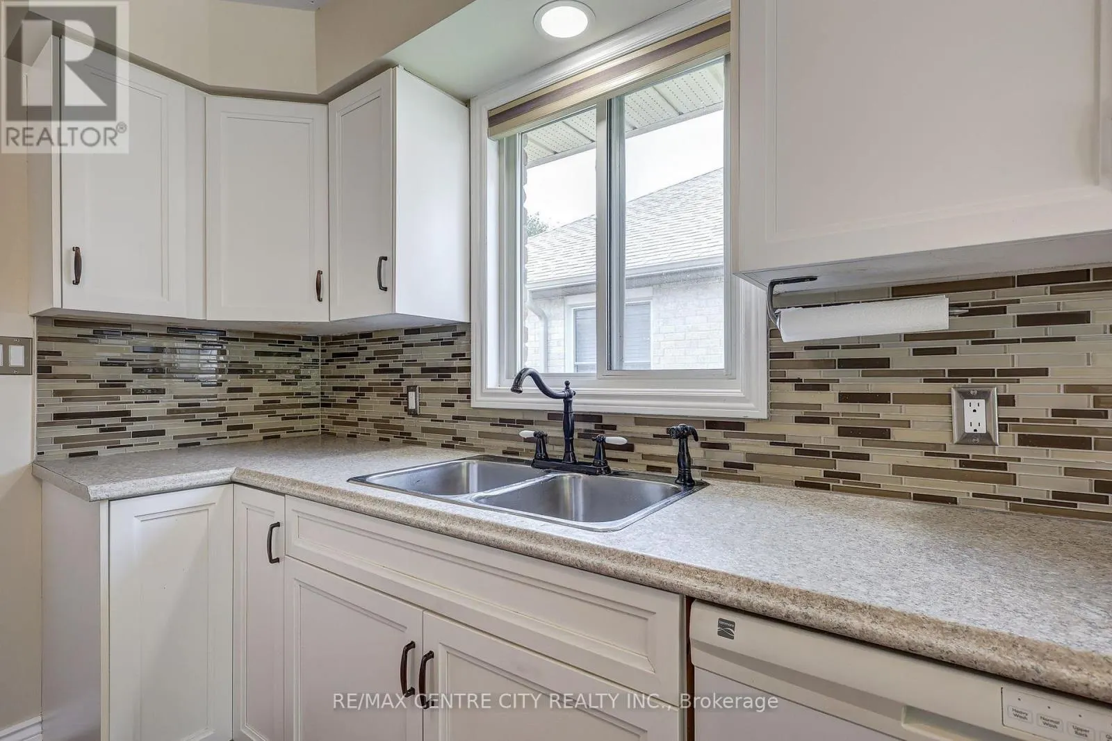26 SIFTON DRIVE