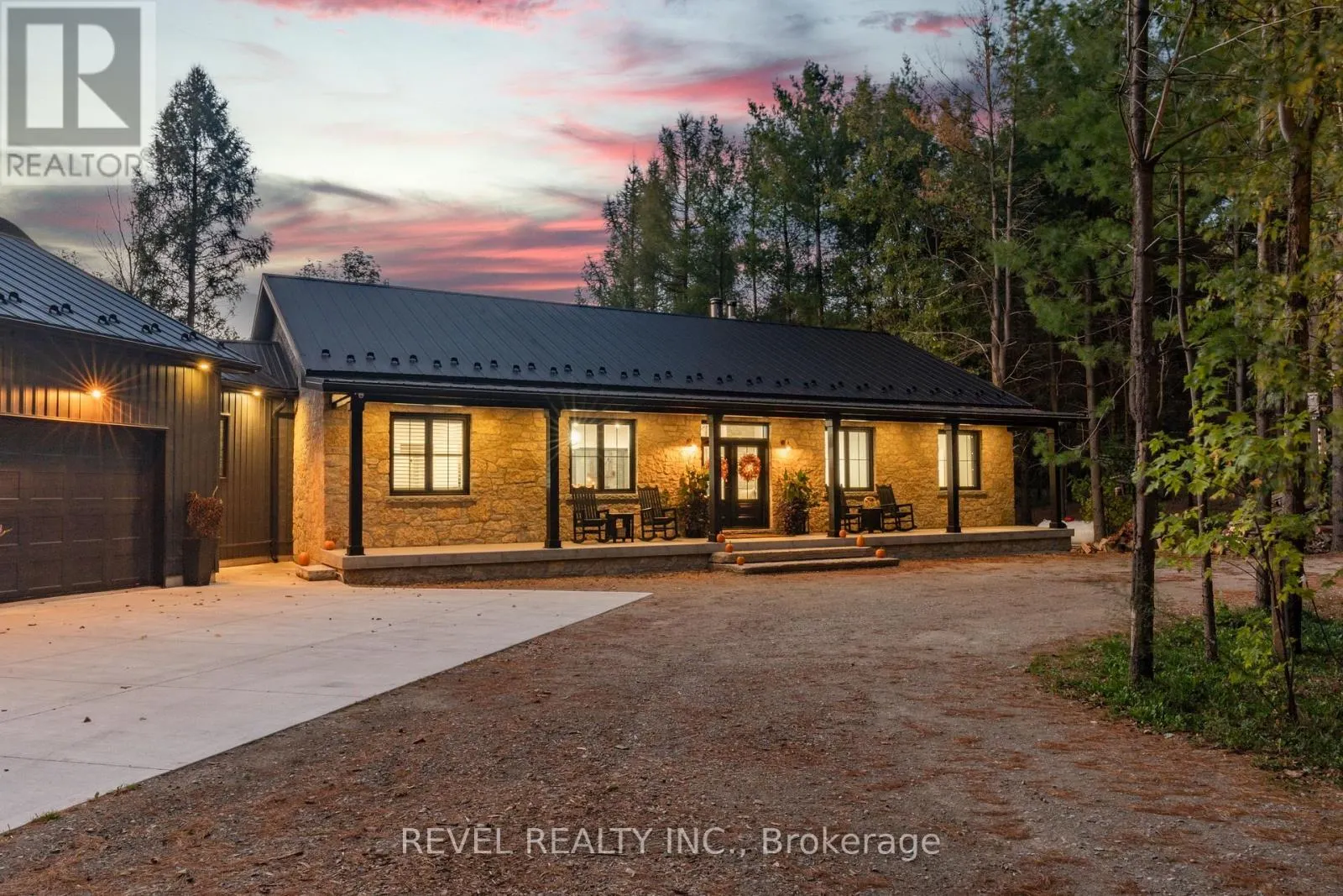 7404 WELLINGTON ROAD