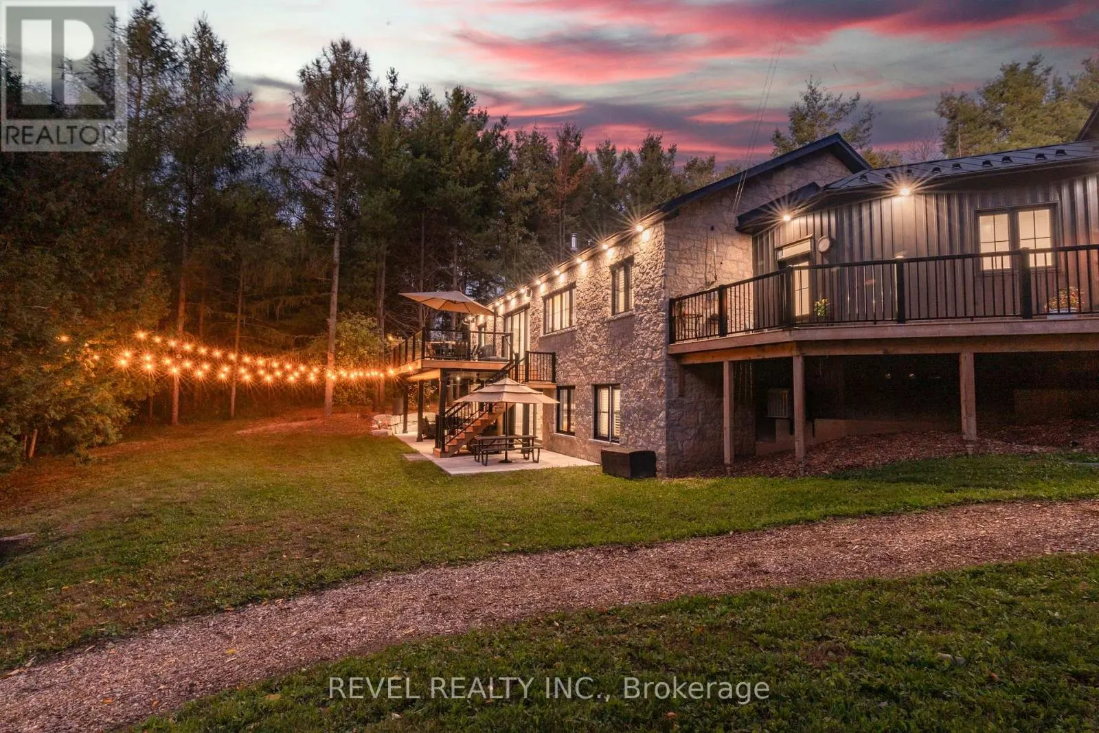 7404 WELLINGTON ROAD