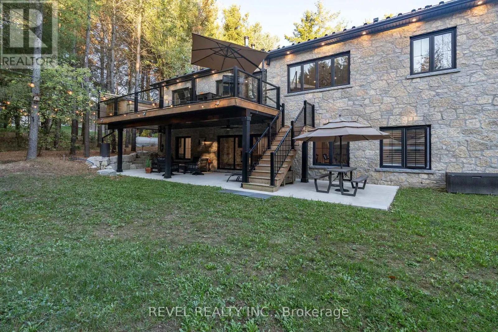 7404 WELLINGTON ROAD