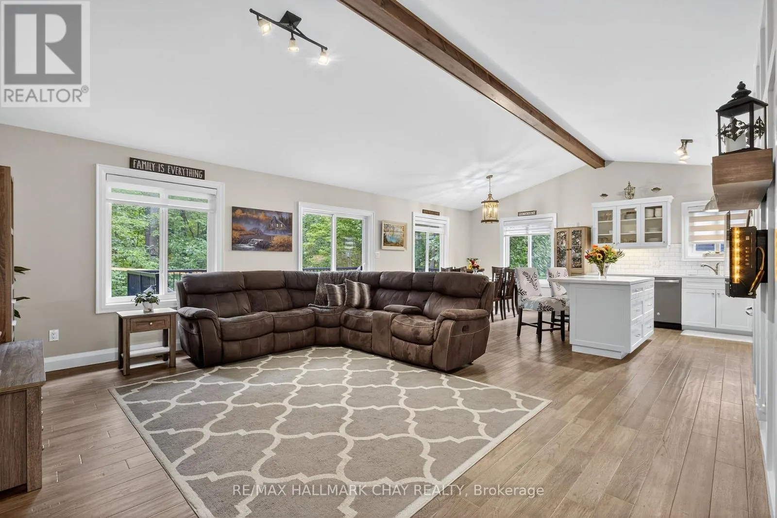 202 VEL-DOR CRESCENT