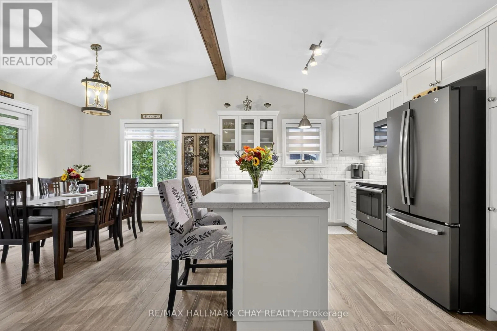 202 VEL-DOR CRESCENT