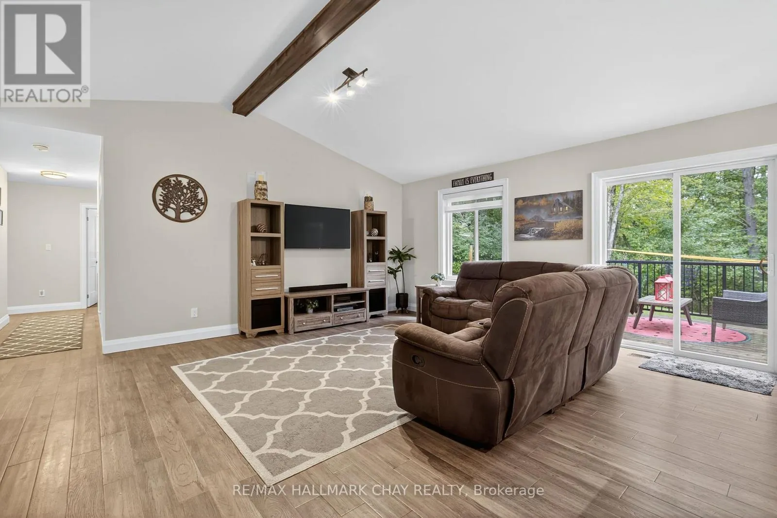 202 VEL-DOR CRESCENT