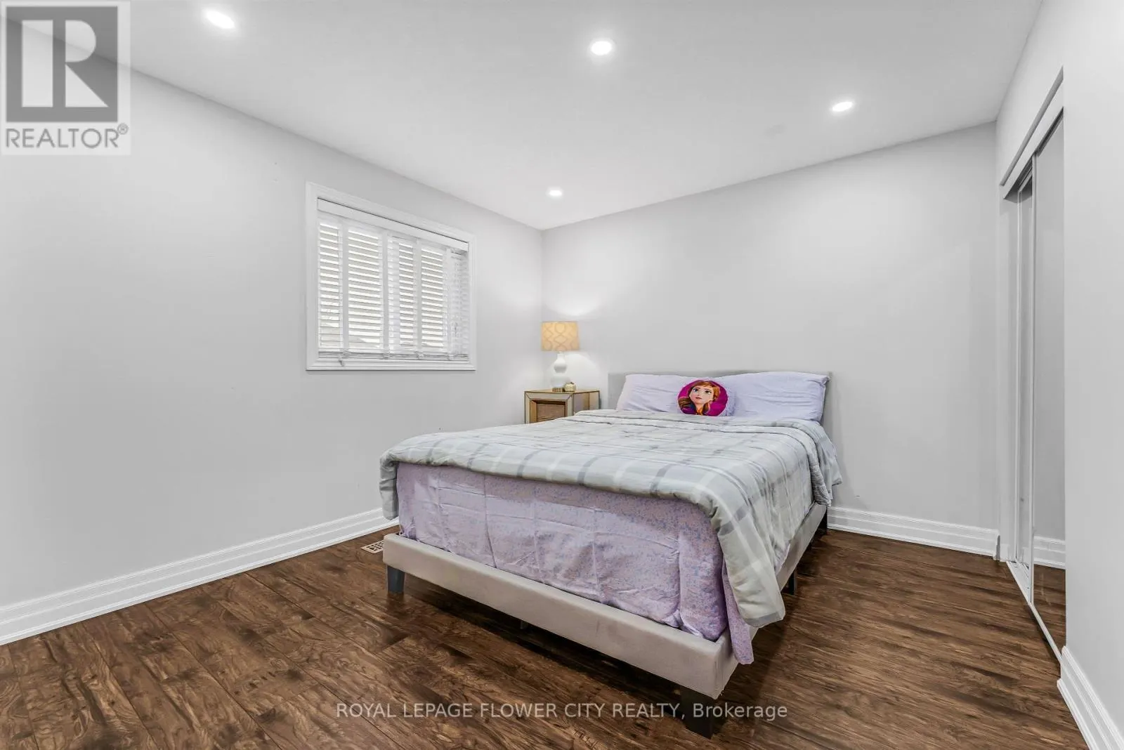 369 THOMAS SLEE DRIVE