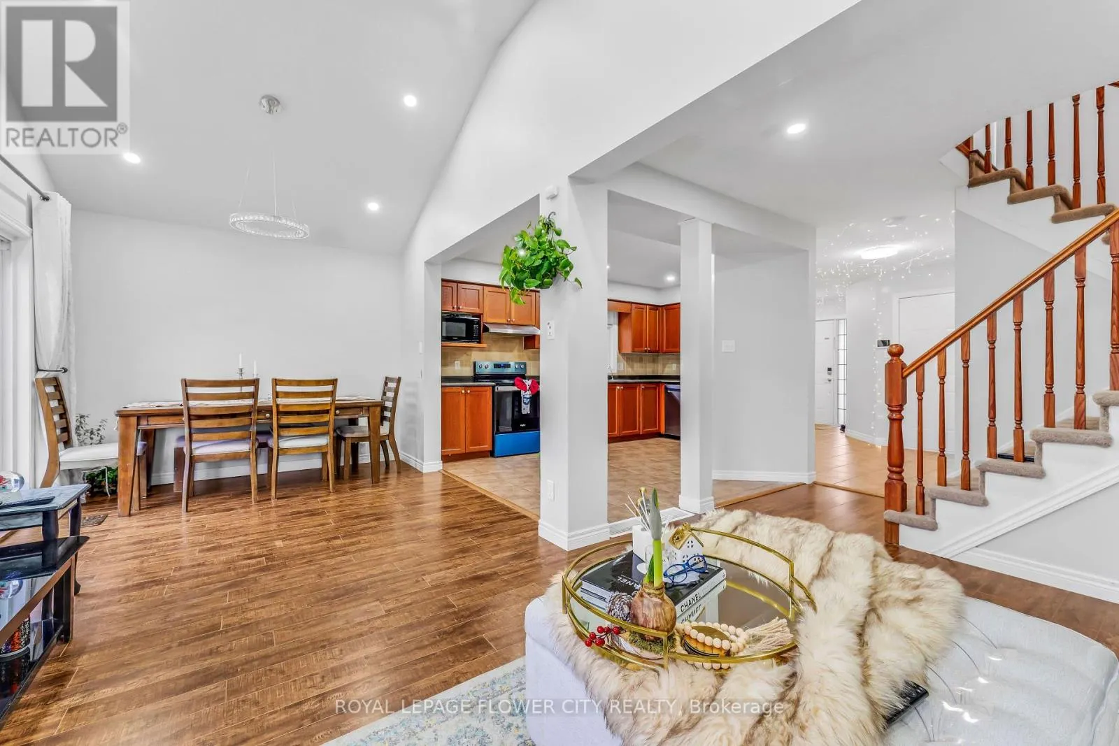 369 THOMAS SLEE DRIVE