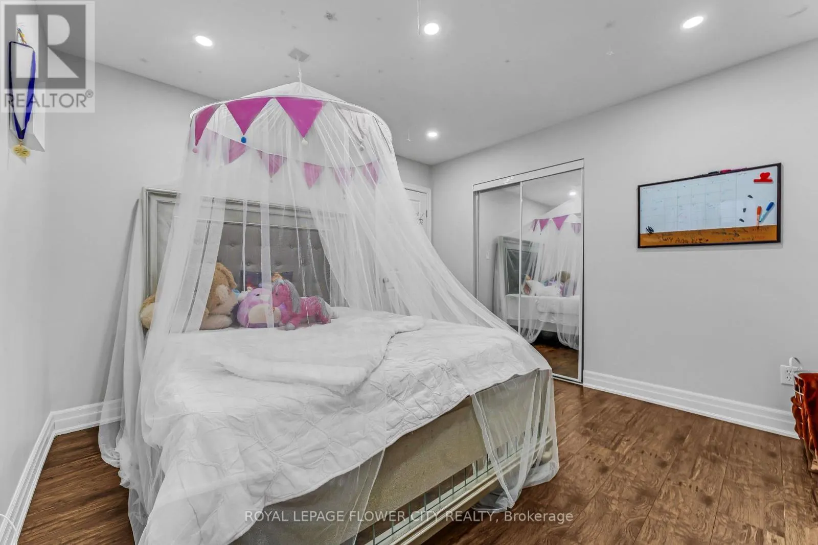 369 THOMAS SLEE DRIVE