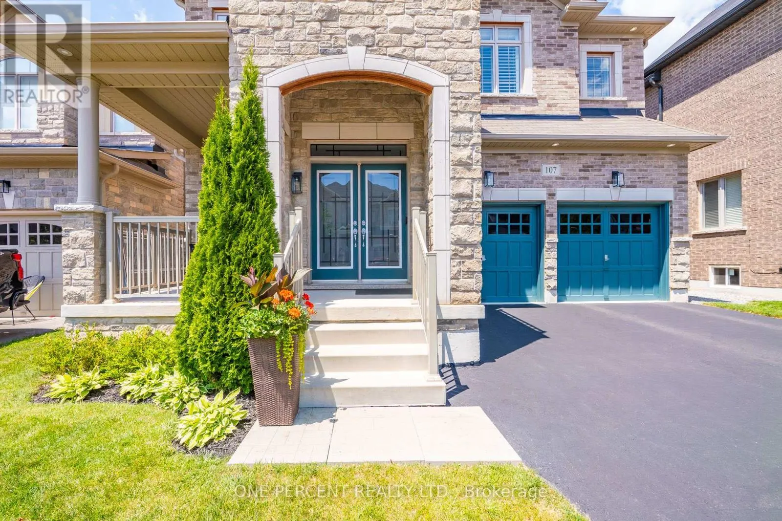 107 AVANTI CRESCENT