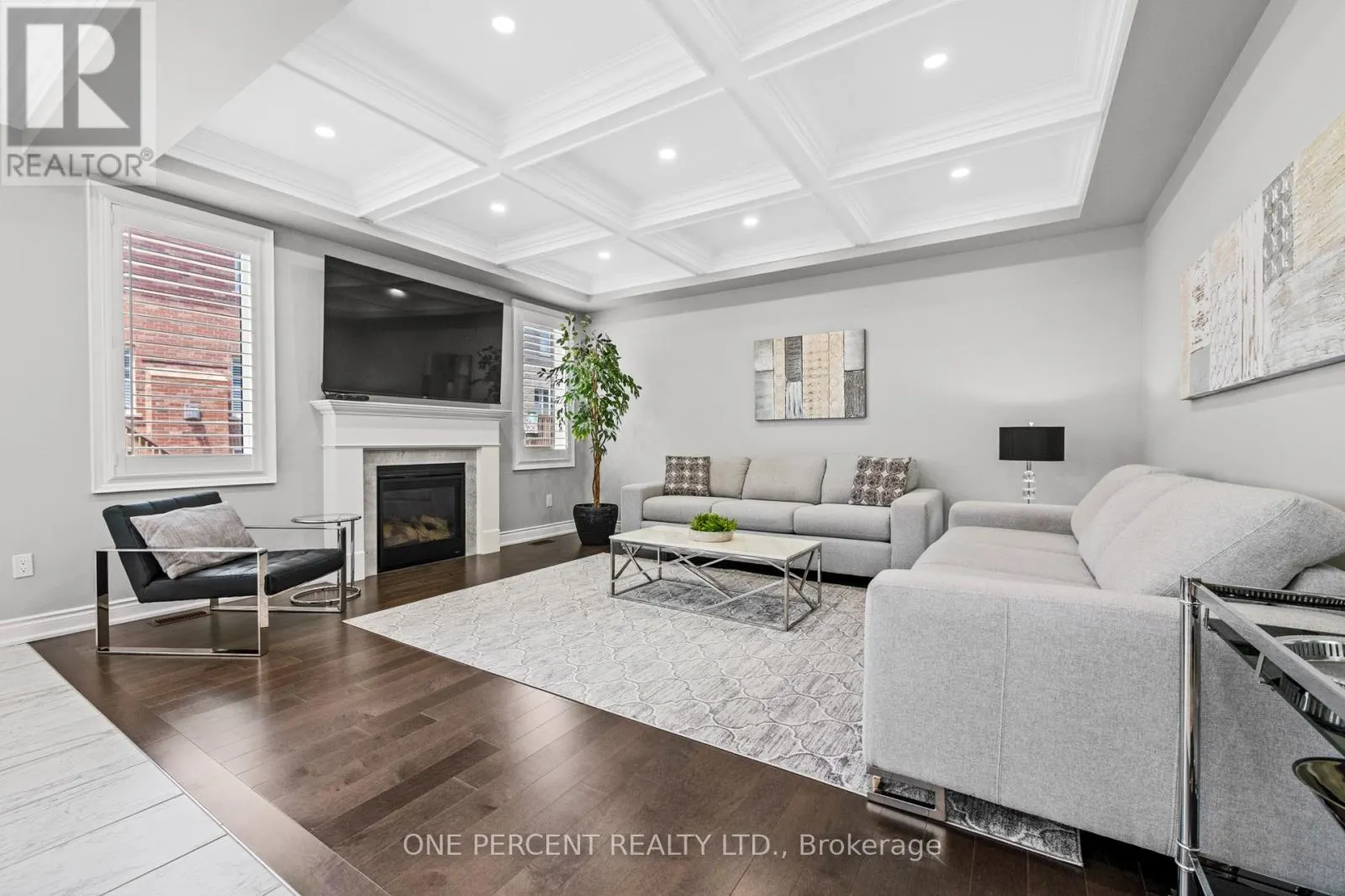 107 AVANTI CRESCENT