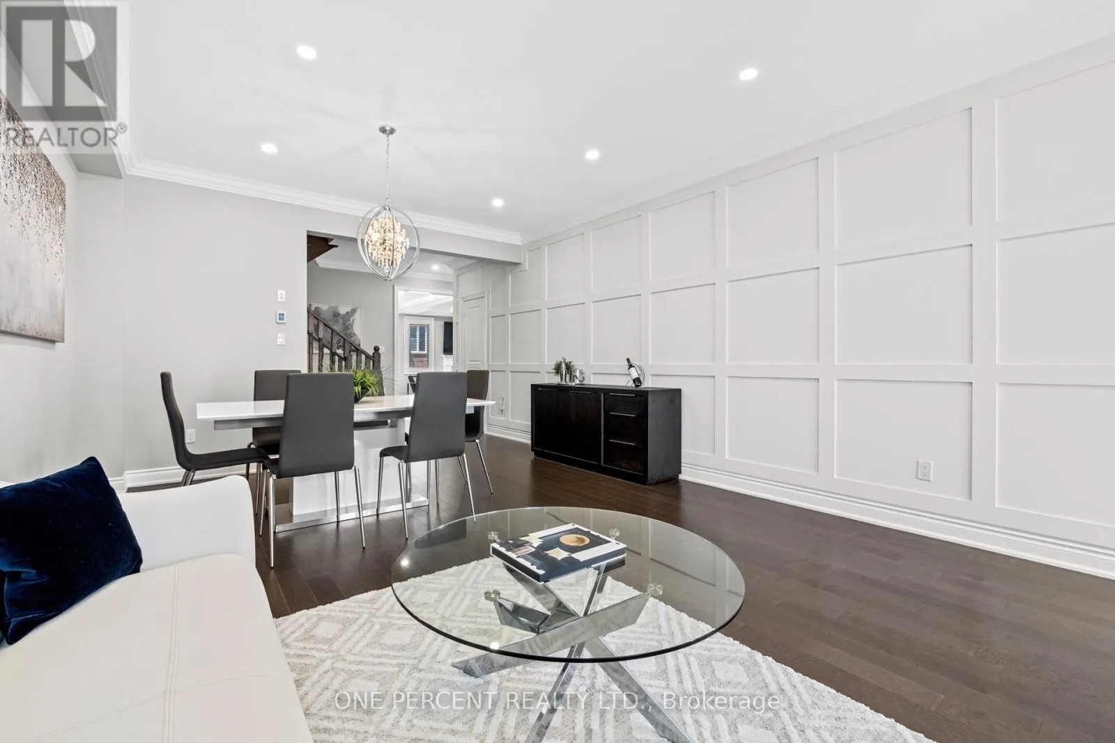 107 AVANTI CRESCENT