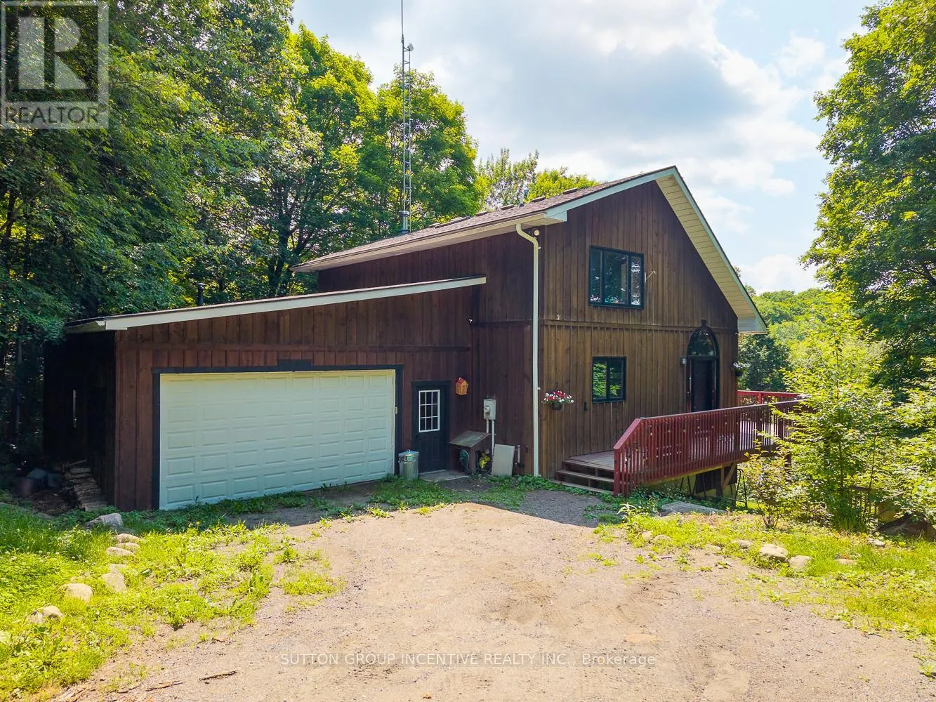 806 CLEARWATER LAKE ROAD