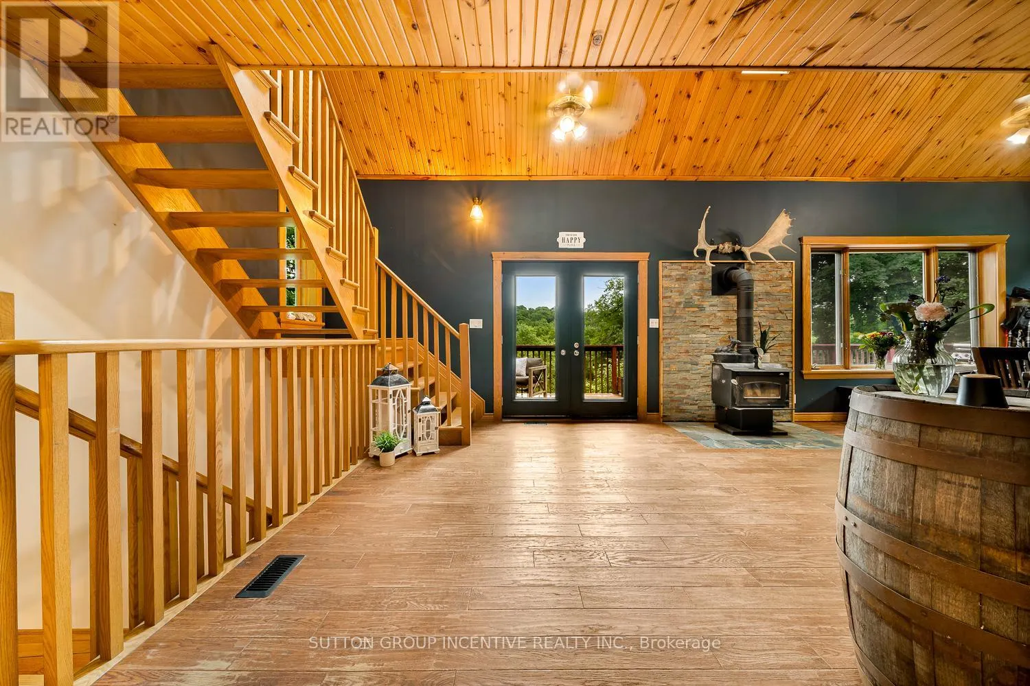 806 CLEARWATER LAKE ROAD