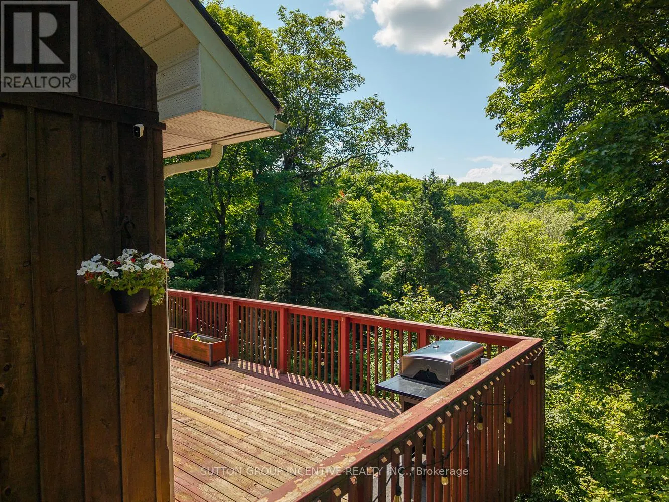 806 CLEARWATER LAKE ROAD