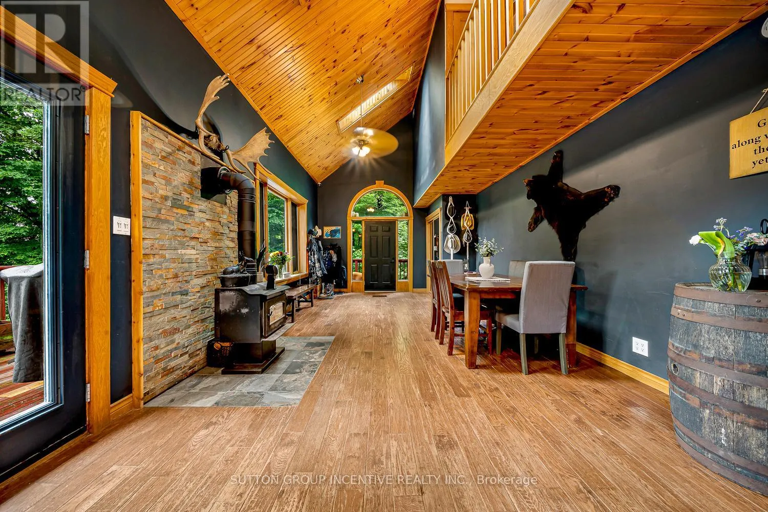 806 CLEARWATER LAKE ROAD