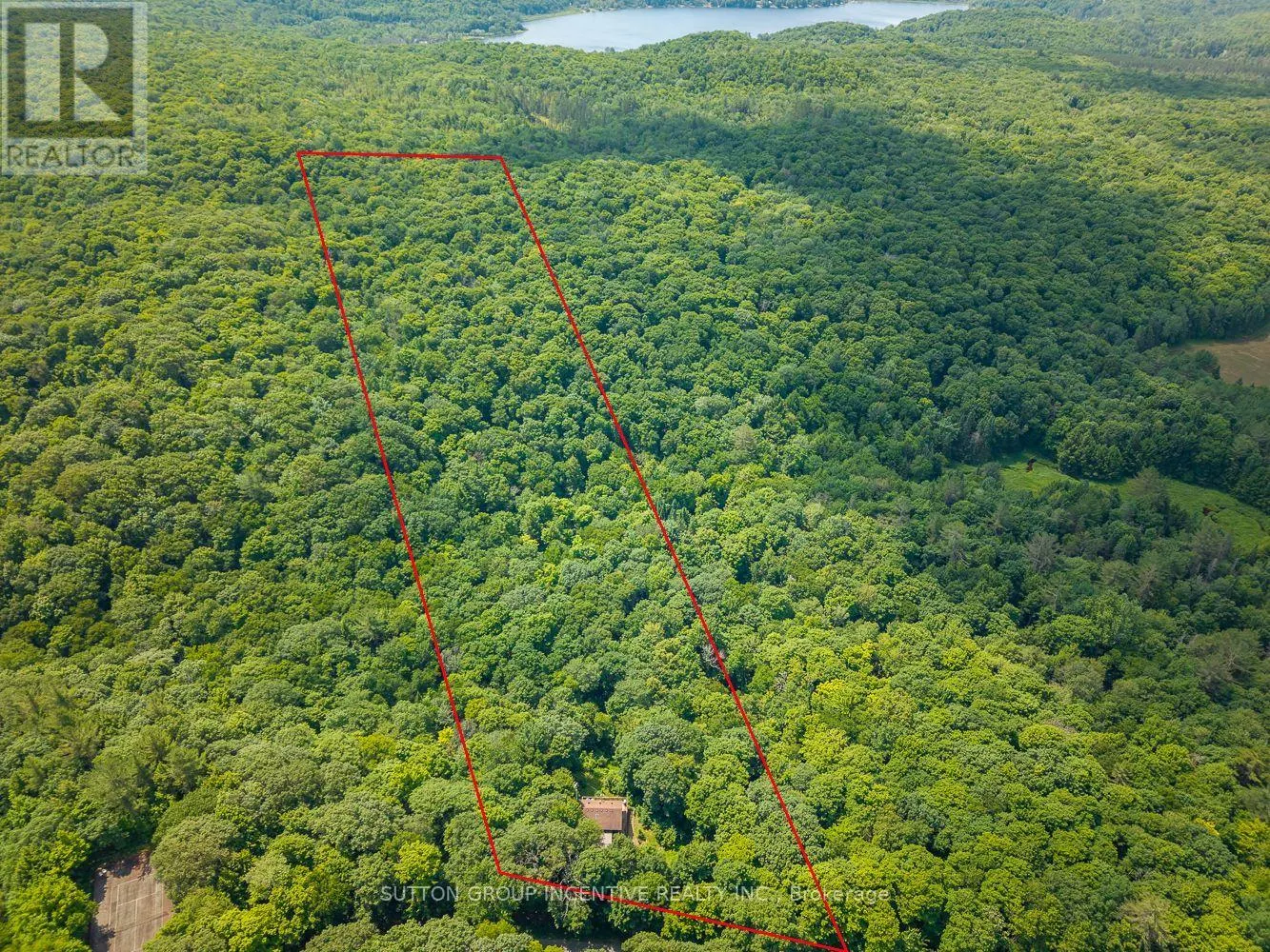 806 CLEARWATER LAKE ROAD