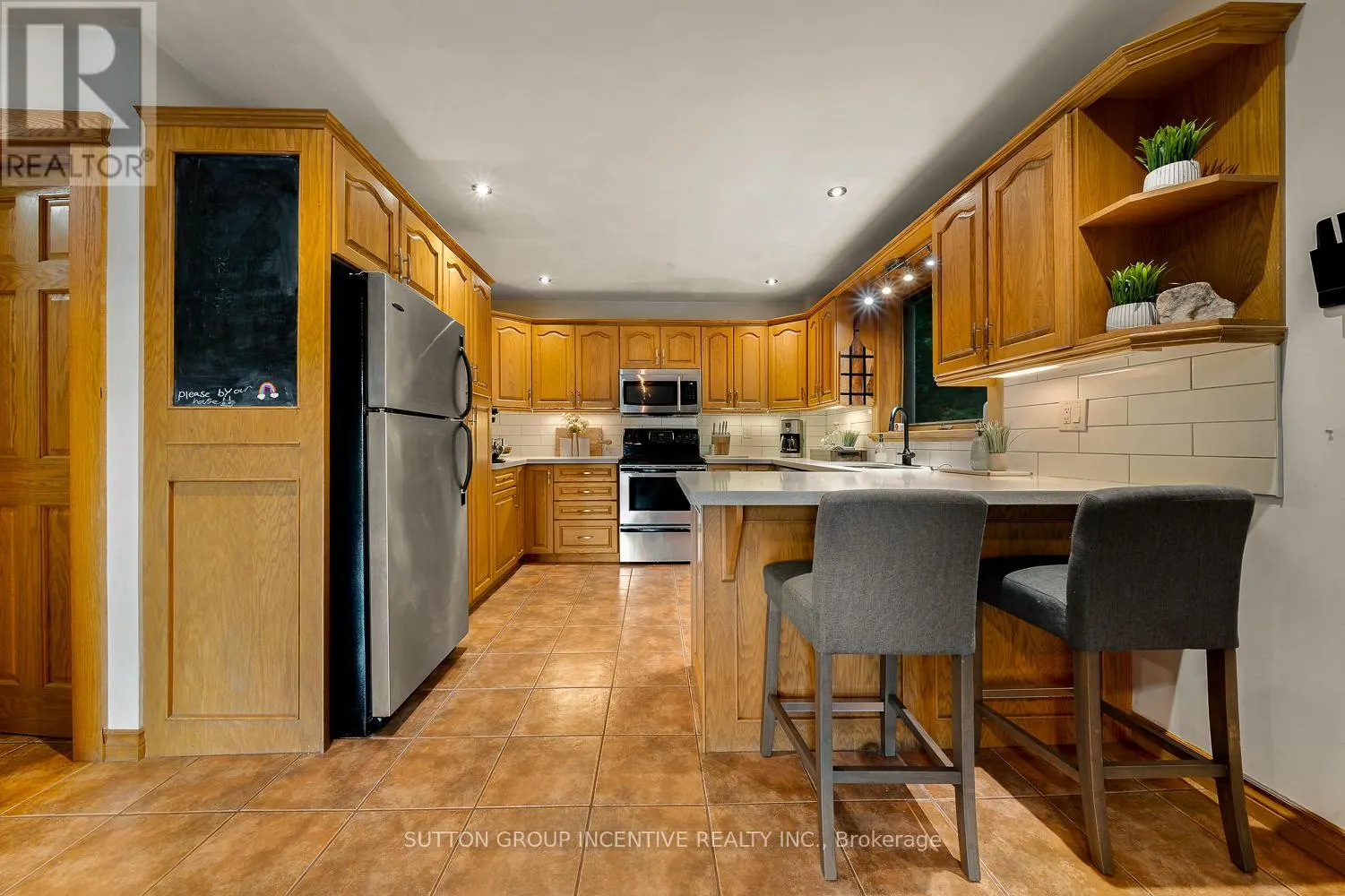 806 CLEARWATER LAKE ROAD