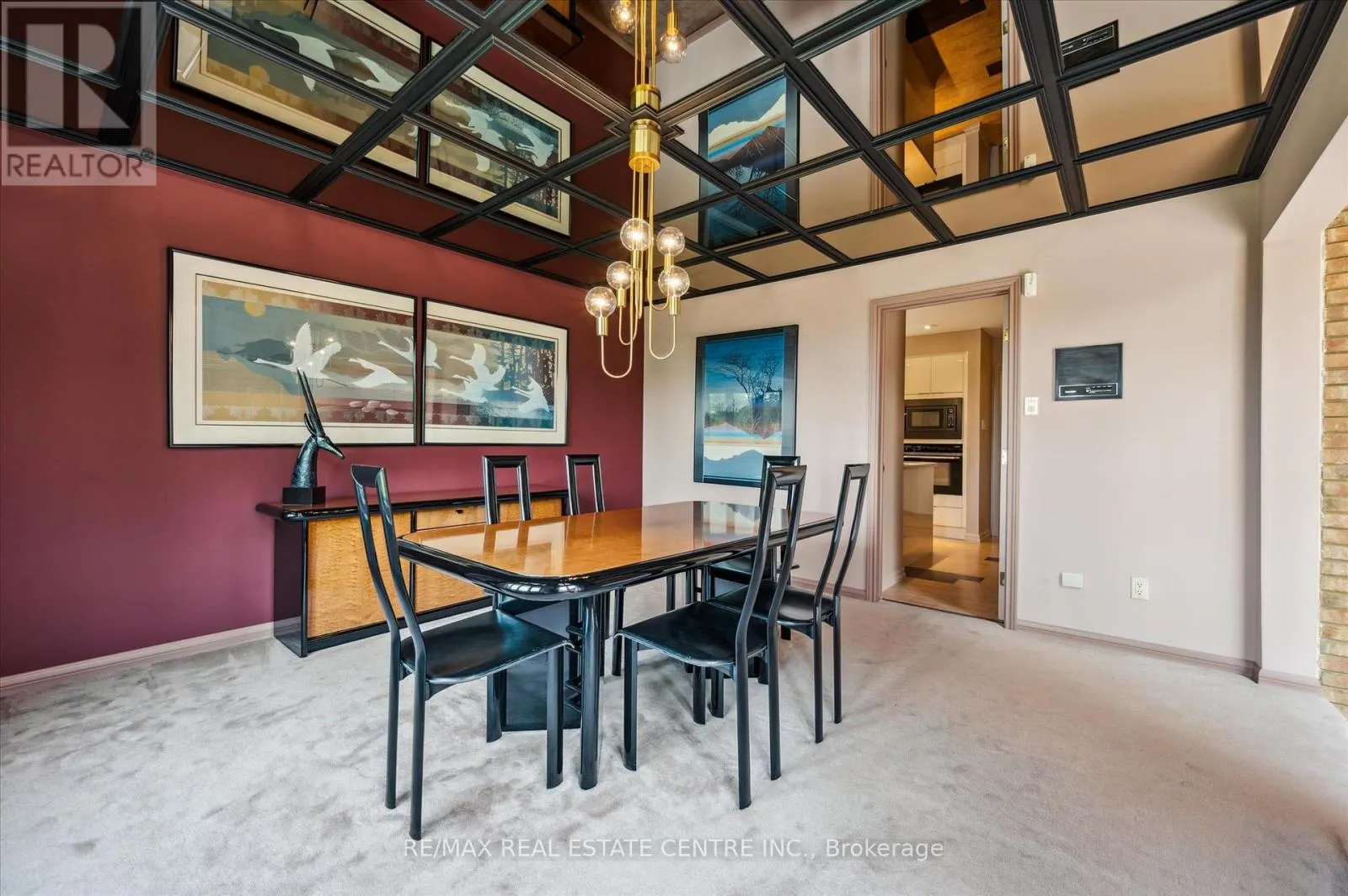211 EDGEHILL DRIVE