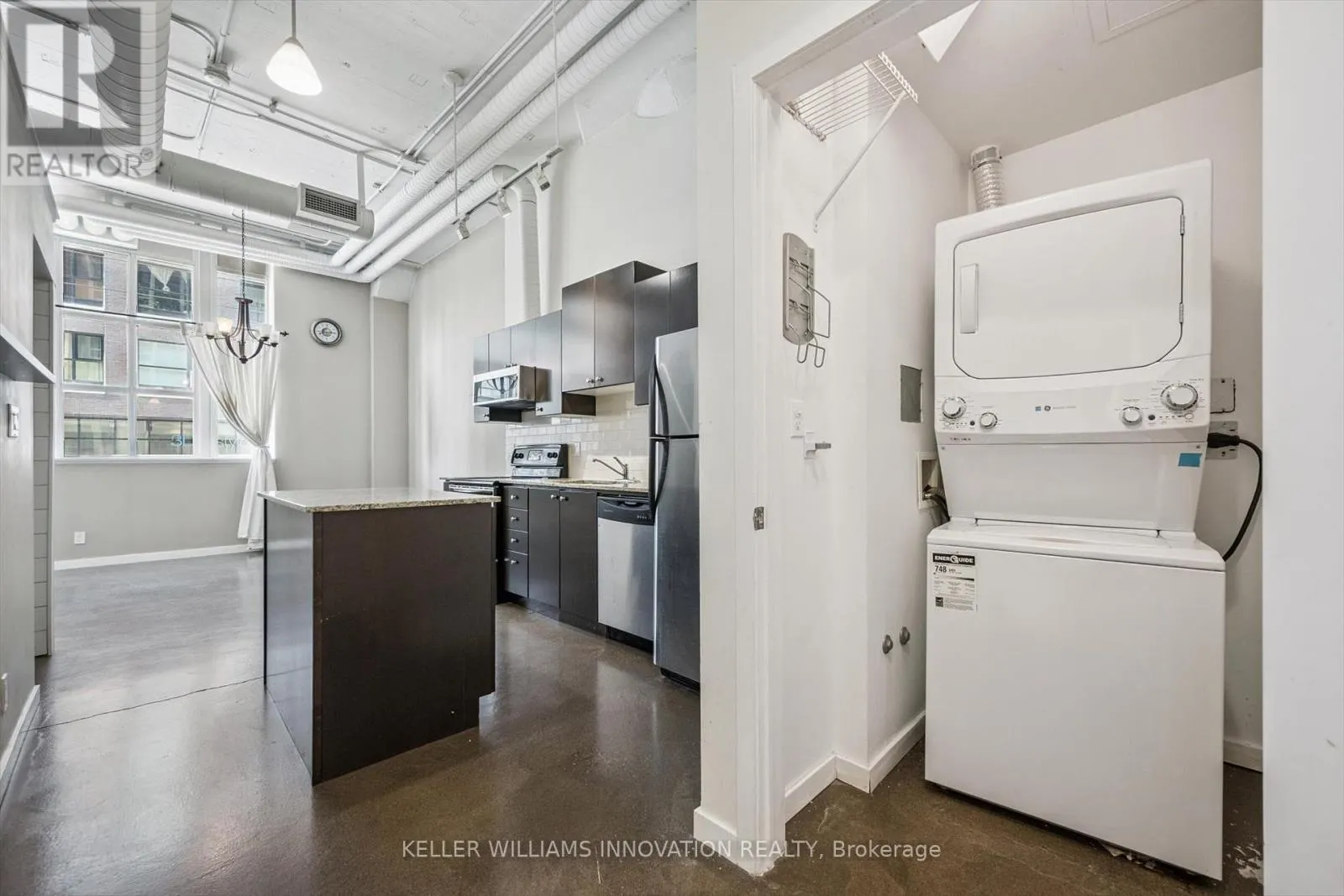 116 - 410 KING STREET W