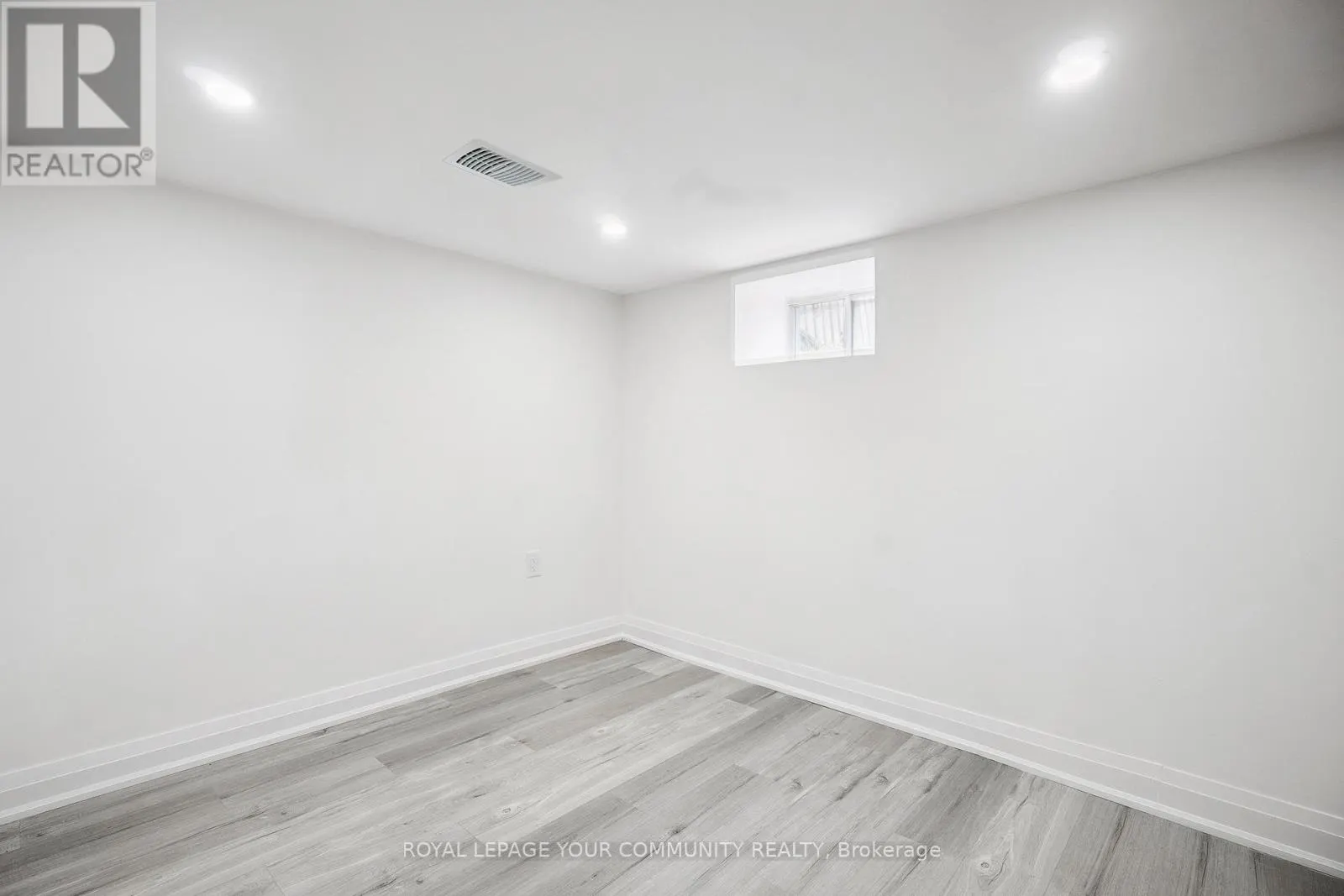 8 MERCHISON AVENUE