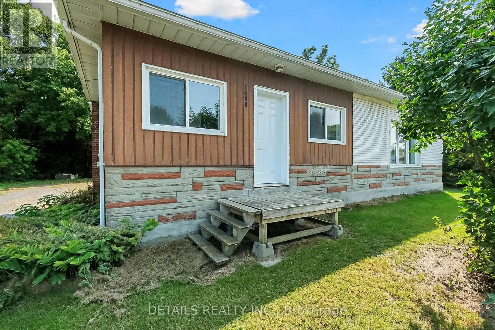 1688 RUSSELL ROAD