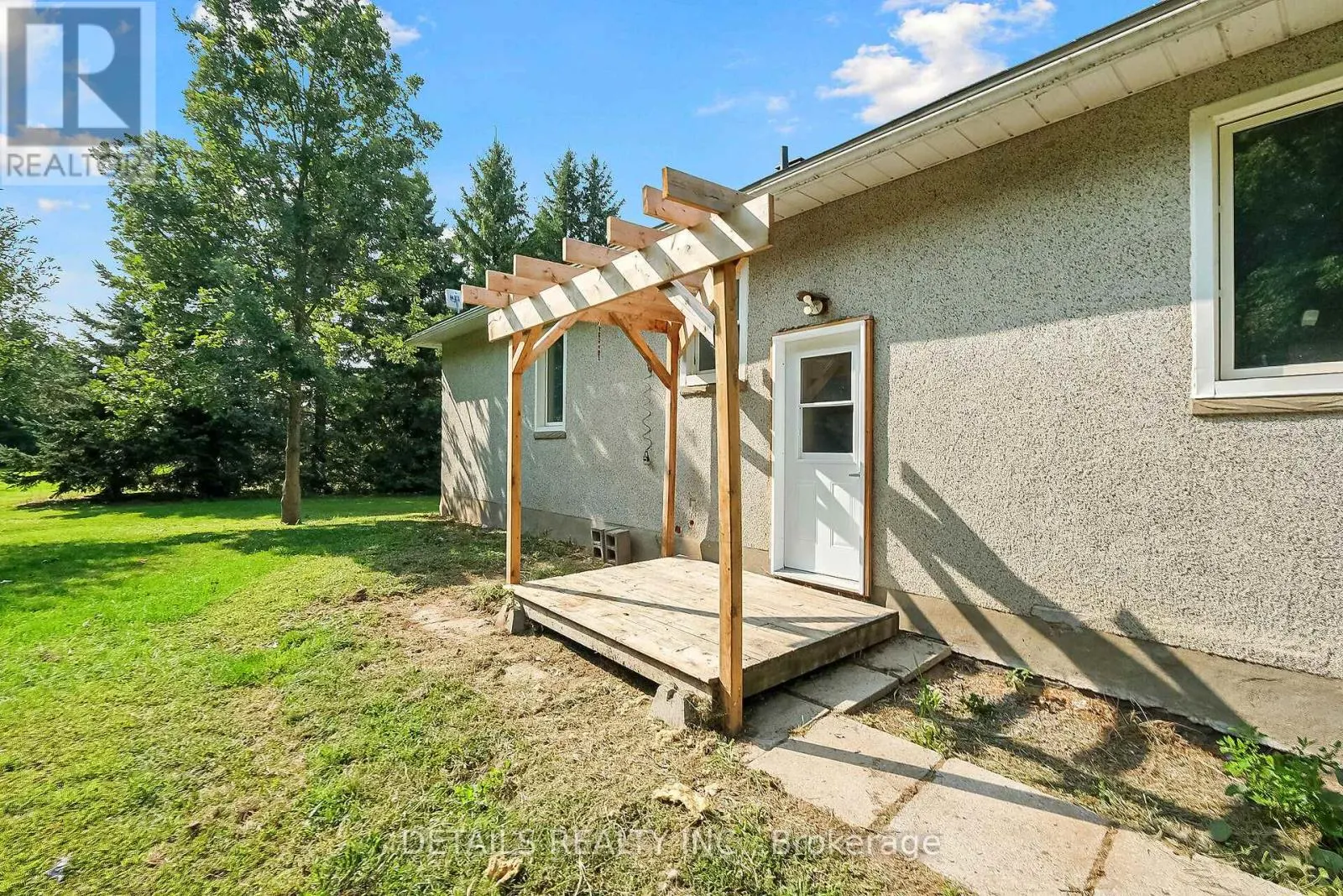 1688 RUSSELL ROAD