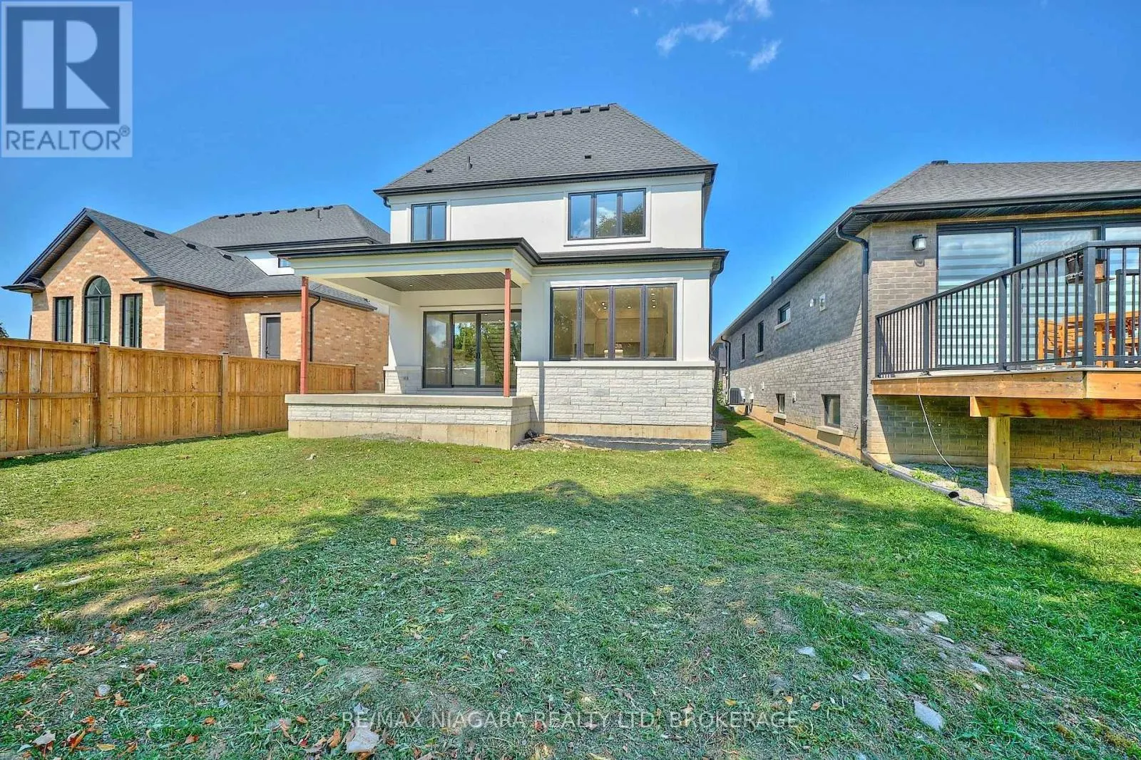 21 IVY CRESCENT