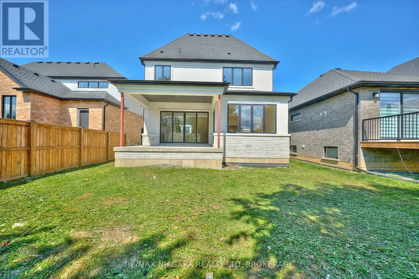 21 IVY CRESCENT